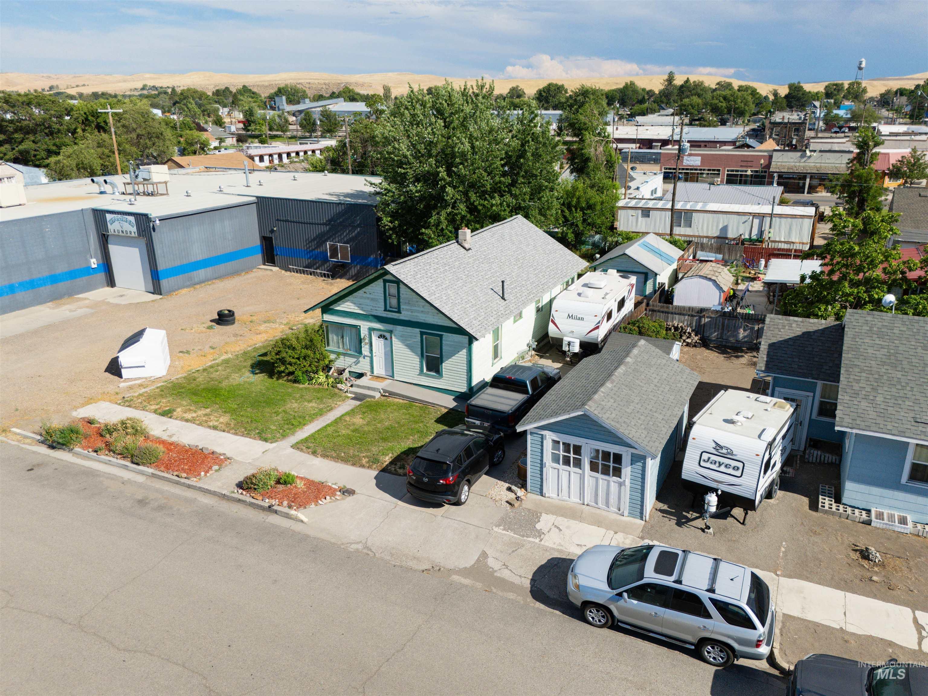 23 E 2nd Ave, Glenns Ferry, Idaho 83623, 3 Bedrooms, 1 Bathroom, Residential For Sale, Price $239,500,MLS 98994131