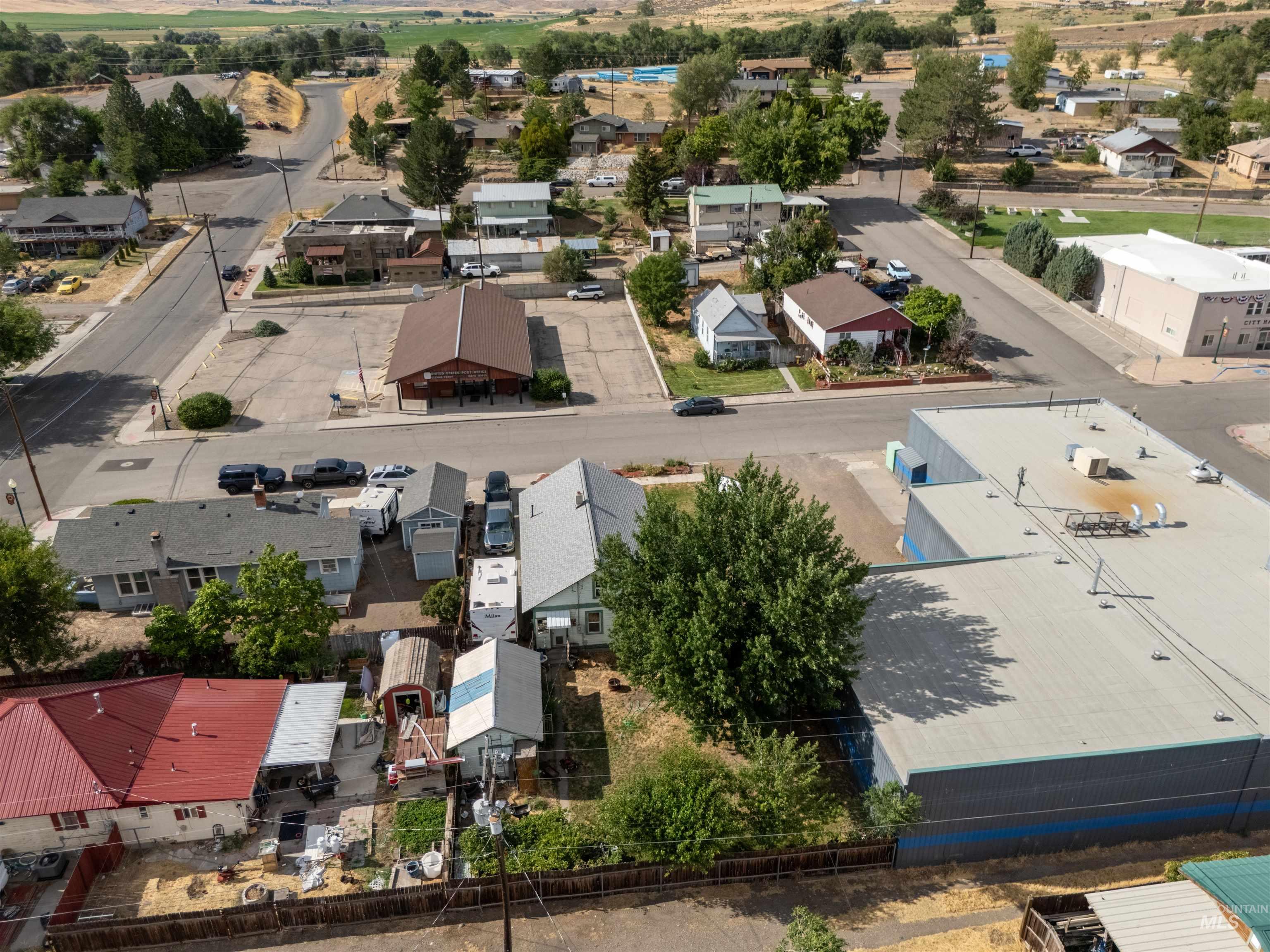 23 E 2nd Ave, Glenns Ferry, Idaho 83623, 3 Bedrooms, 1 Bathroom, Residential For Sale, Price $239,500,MLS 98994131
