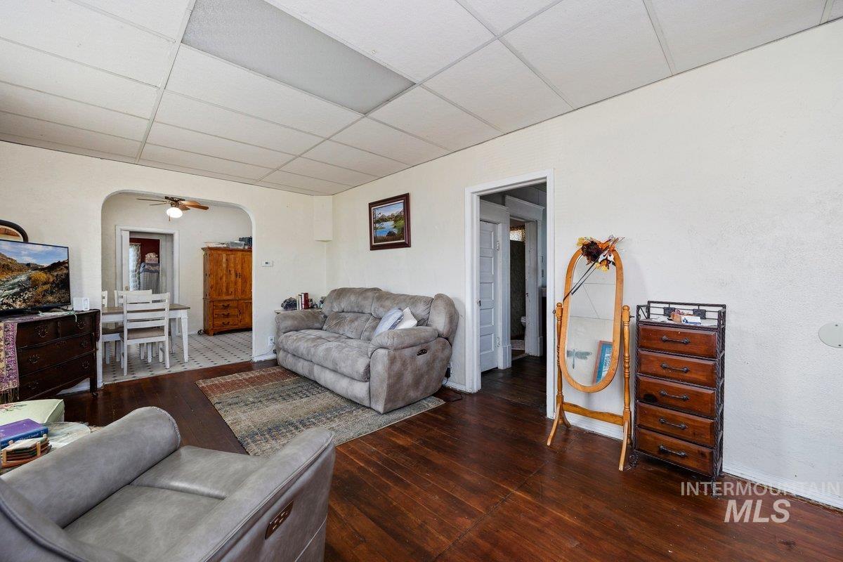 23 E 2nd Ave, Glenns Ferry, Idaho 83623, 3 Bedrooms, 1 Bathroom, Residential For Sale, Price $239,500,MLS 98994131