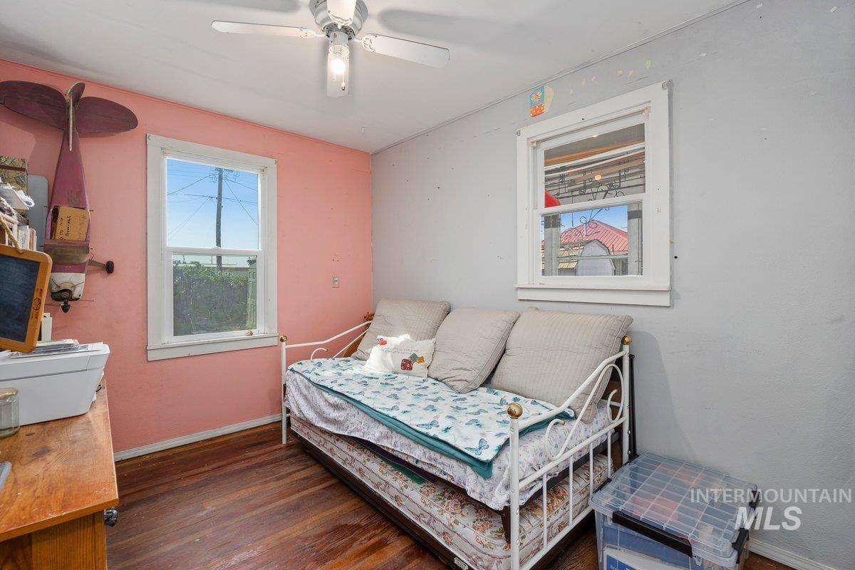 23 E 2nd Ave, Glenns Ferry, Idaho 83623, 3 Bedrooms, 1 Bathroom, Residential For Sale, Price $239,500,MLS 98994131