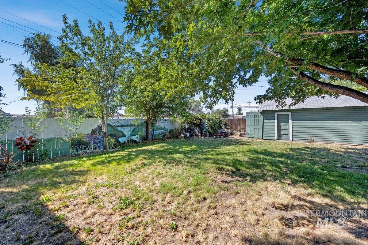 23 E 2nd Ave, Glenns Ferry, Idaho 83623, 3 Bedrooms, 1 Bathroom, Residential For Sale, Price $239,500,MLS 98994131