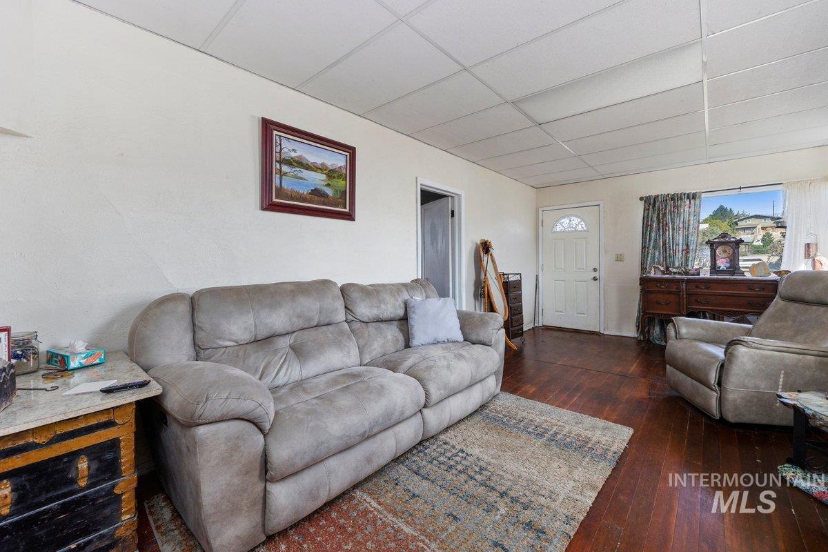23 E 2nd Ave, Glenns Ferry, Idaho 83623, 3 Bedrooms, 1 Bathroom, Residential For Sale, Price $239,500,MLS 98994131