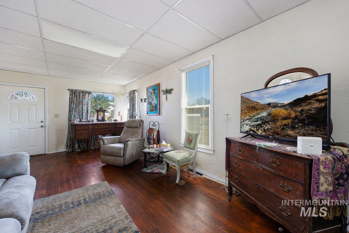 23 E 2nd Ave, Glenns Ferry, Idaho 83623, 3 Bedrooms, 1 Bathroom, Residential For Sale, Price $239,500,MLS 98994131