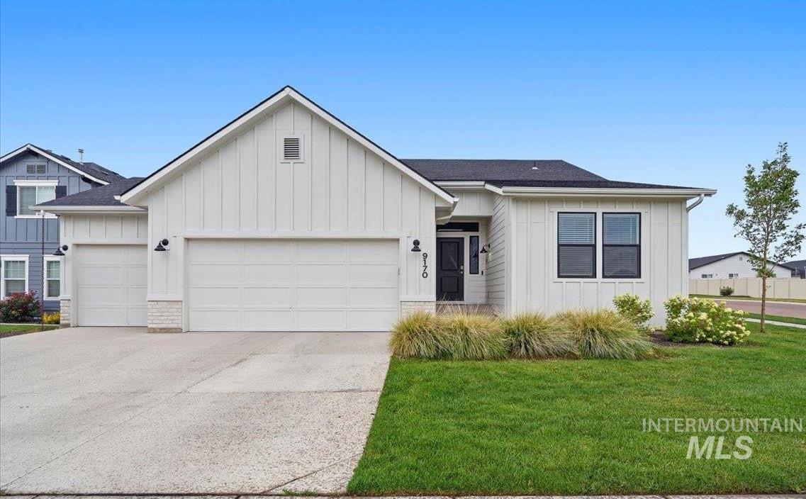 9170 W Tuberose St., Nampa, Idaho 83687, 4 Bedrooms, 2 Bathrooms, Residential For Sale, Price $469,900,MLS 98994140