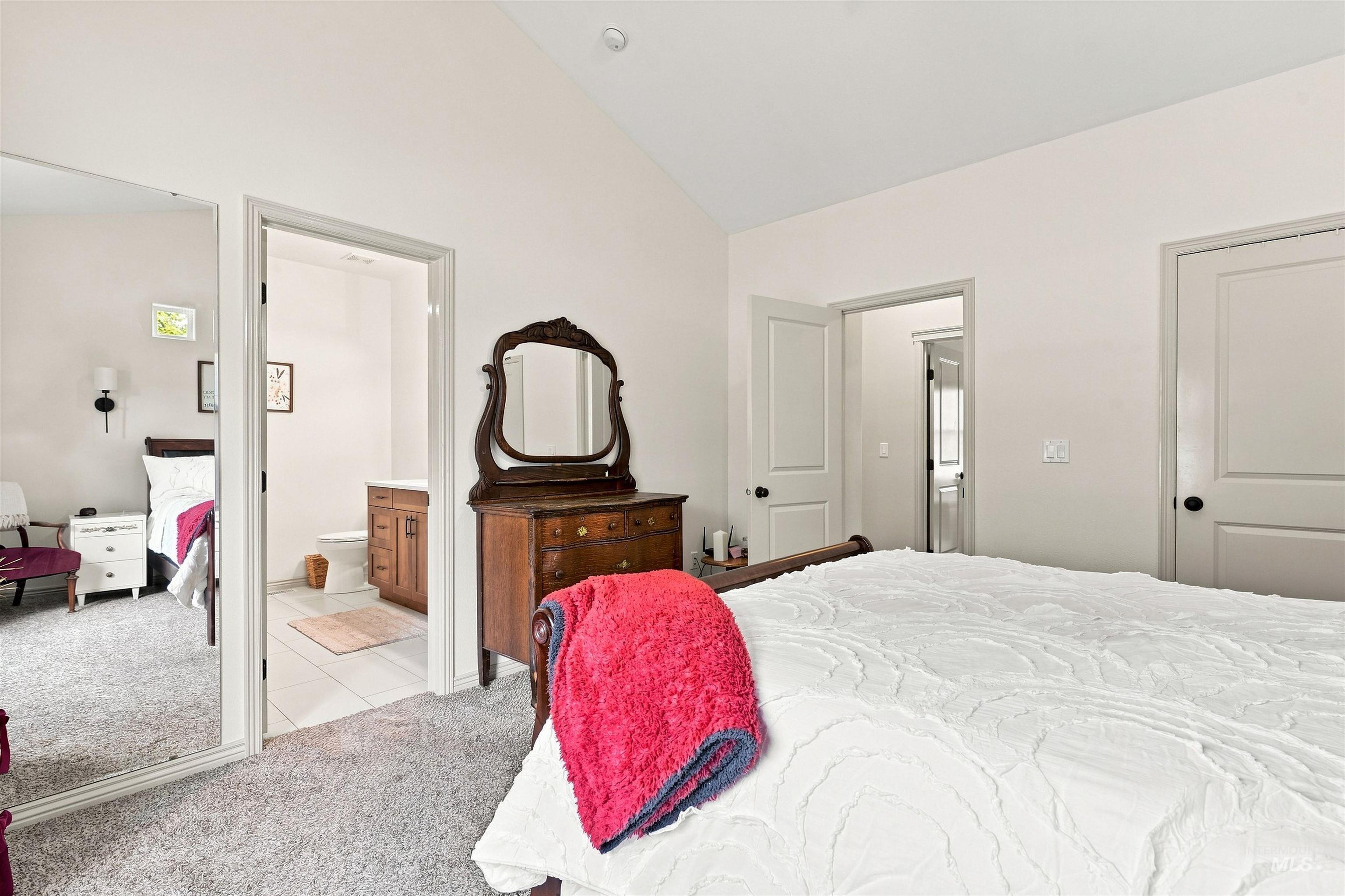 3914 S Raintree, Nampa, Idaho 83686, 3 Bedrooms, 2 Bathrooms, Residential For Sale, Price $429,900,MLS 98994145
