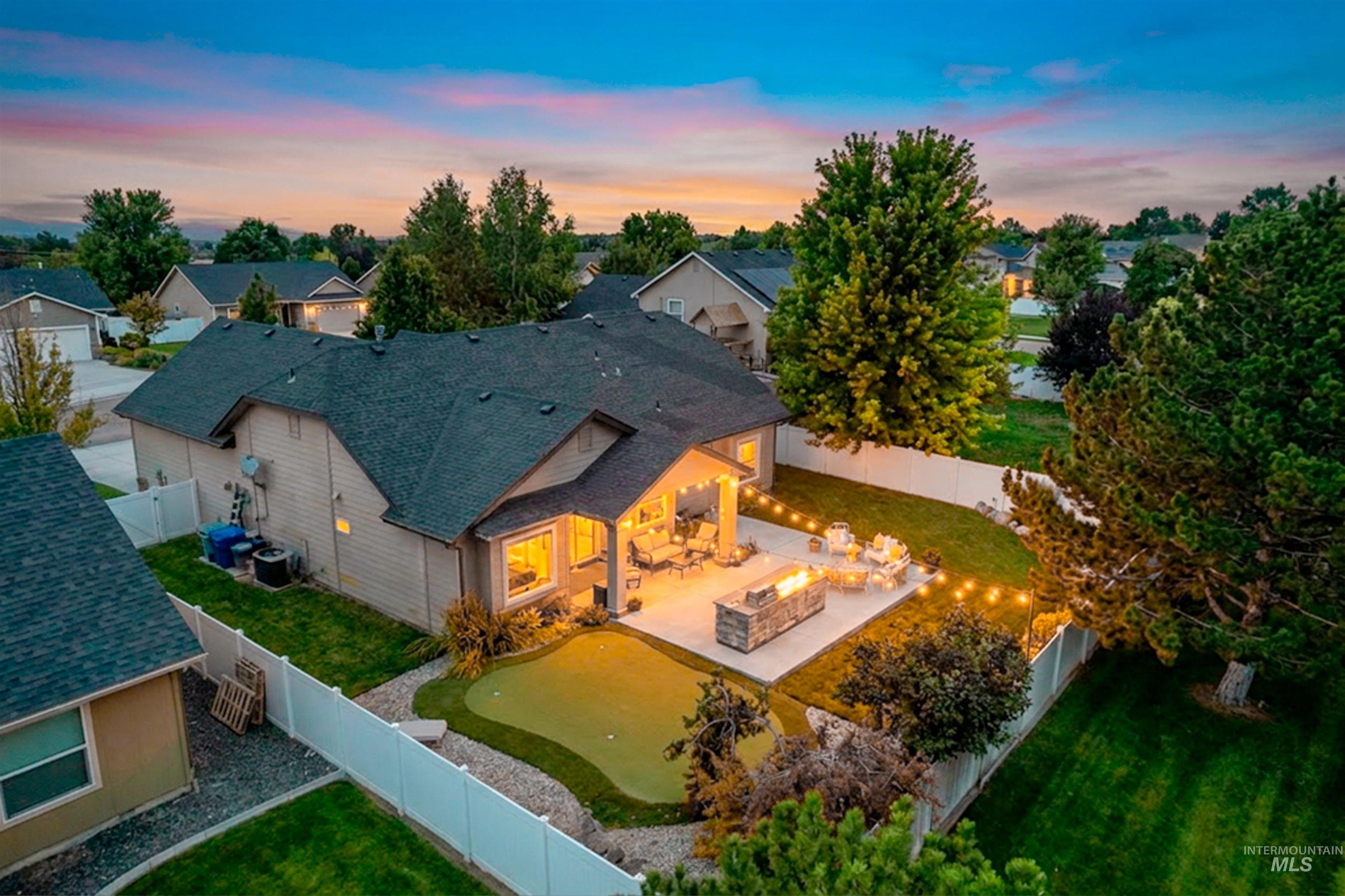 3914 S Raintree, Nampa, Idaho 83686, 3 Bedrooms, 2 Bathrooms, Residential For Sale, Price $429,900,MLS 98994145
