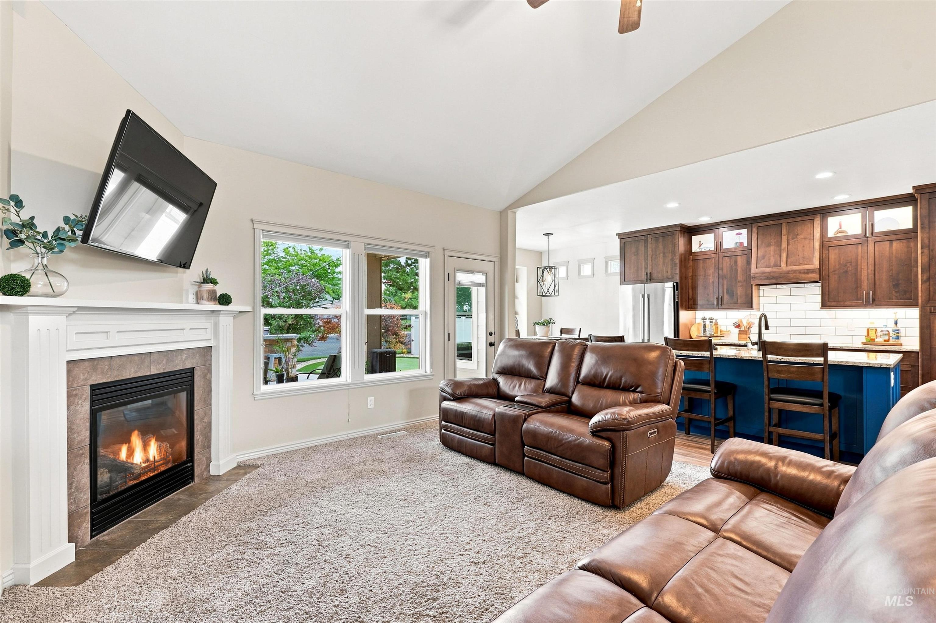 3914 S Raintree, Nampa, Idaho 83686, 3 Bedrooms, 2 Bathrooms, Residential For Sale, Price $429,900,MLS 98994145