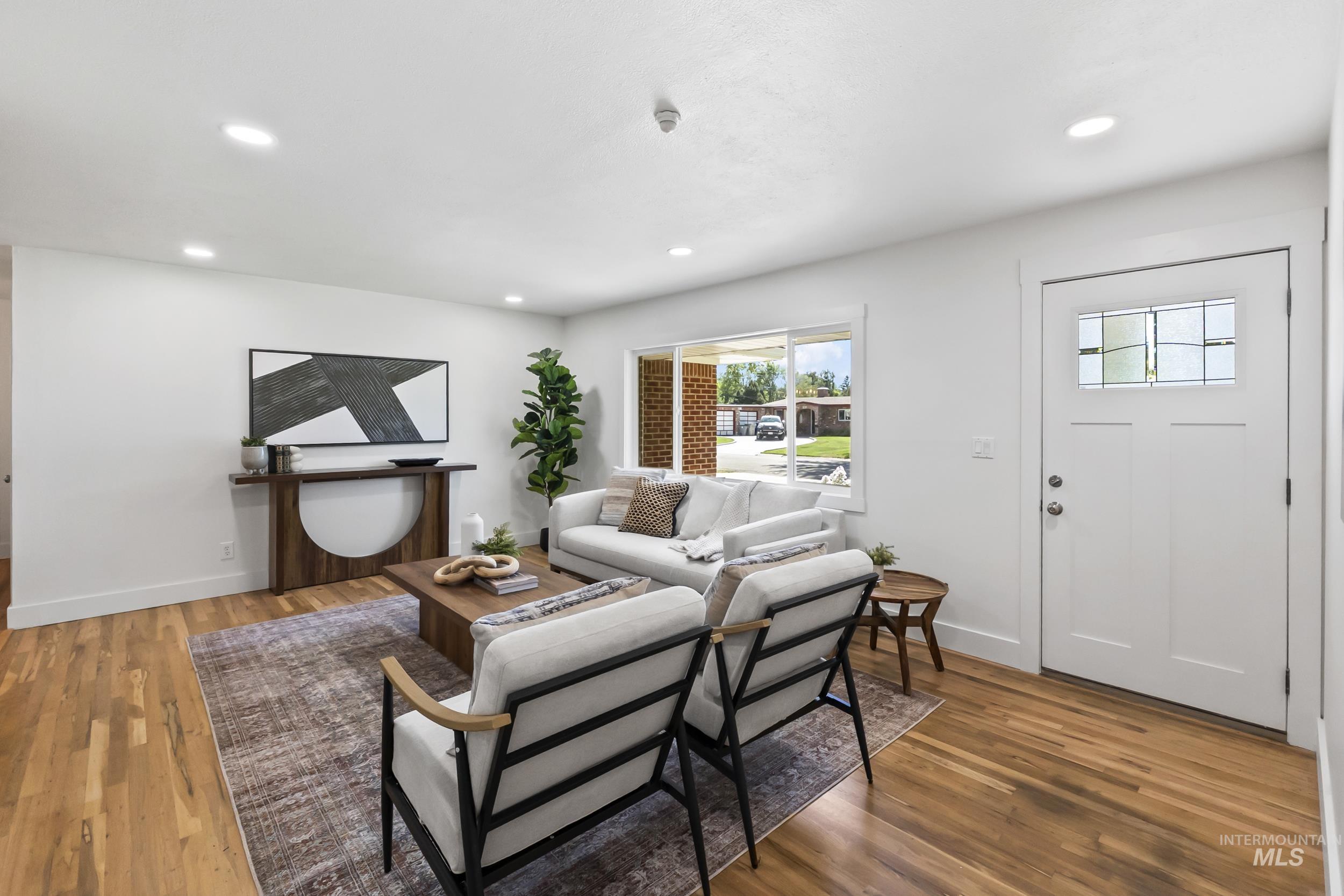 2802 S Inglewood Road, Boise, Idaho 83705, 3 Bedrooms, 1 Bathroom, Residential For Sale, Price $480,000,MLS 98994154