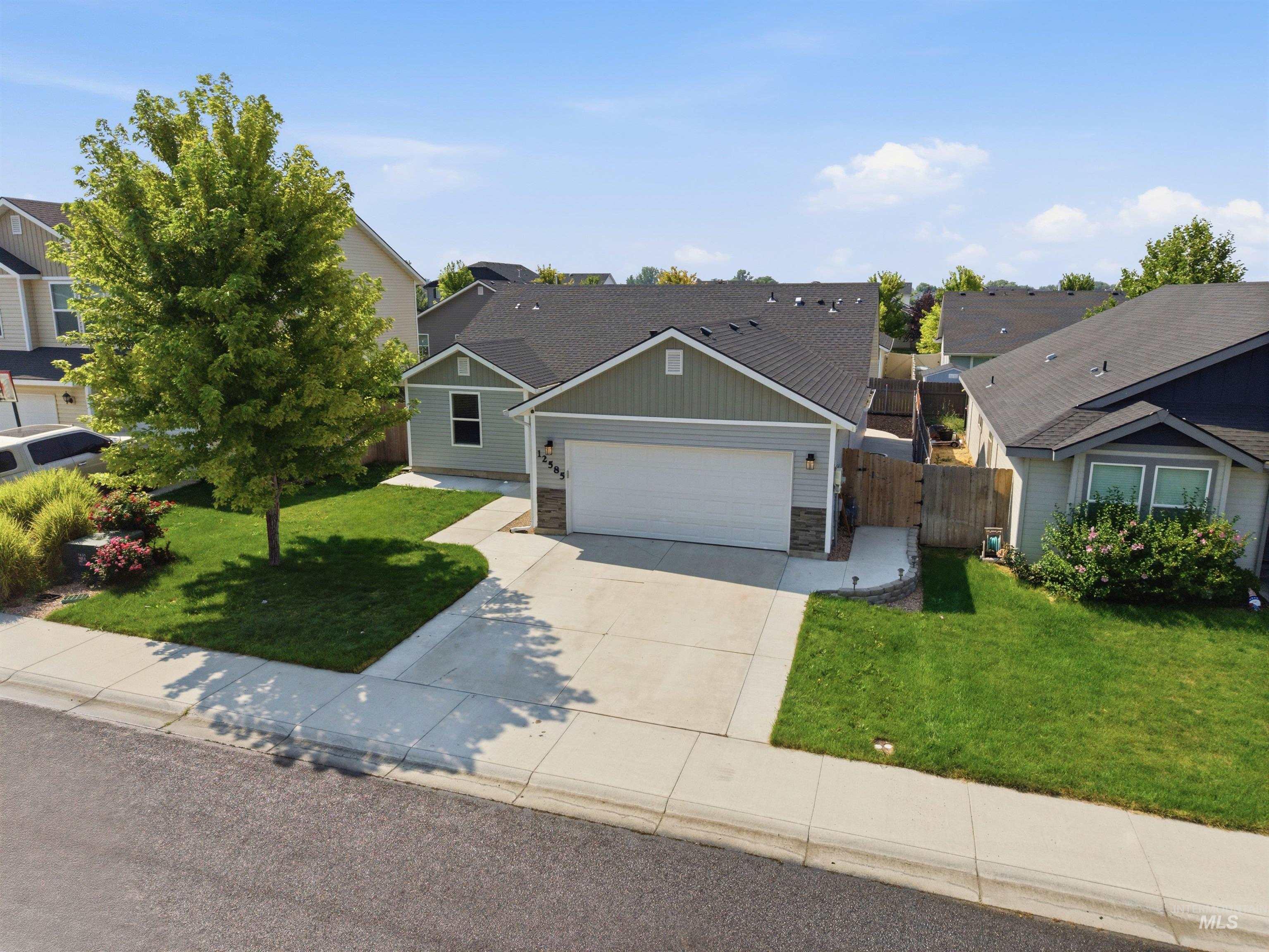 12585 Trinidad St., Caldwell, Idaho 83607, 4 Bedrooms, 2 Bathrooms, Residential For Sale, Price $369,500,MLS 98994165