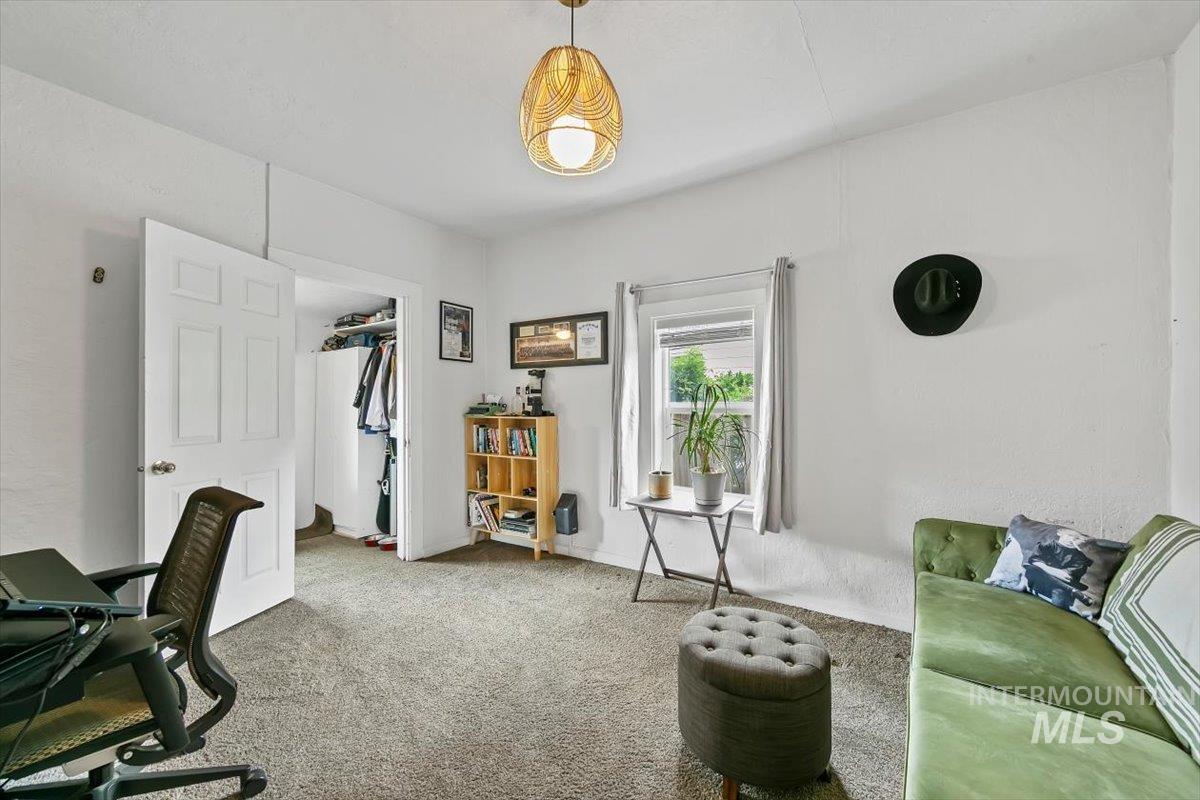 512 15th Ave N, Nampa, Idaho 83687, 3 Bedrooms, 1 Bathroom, Residential For Sale, Price $329,000, 98994167