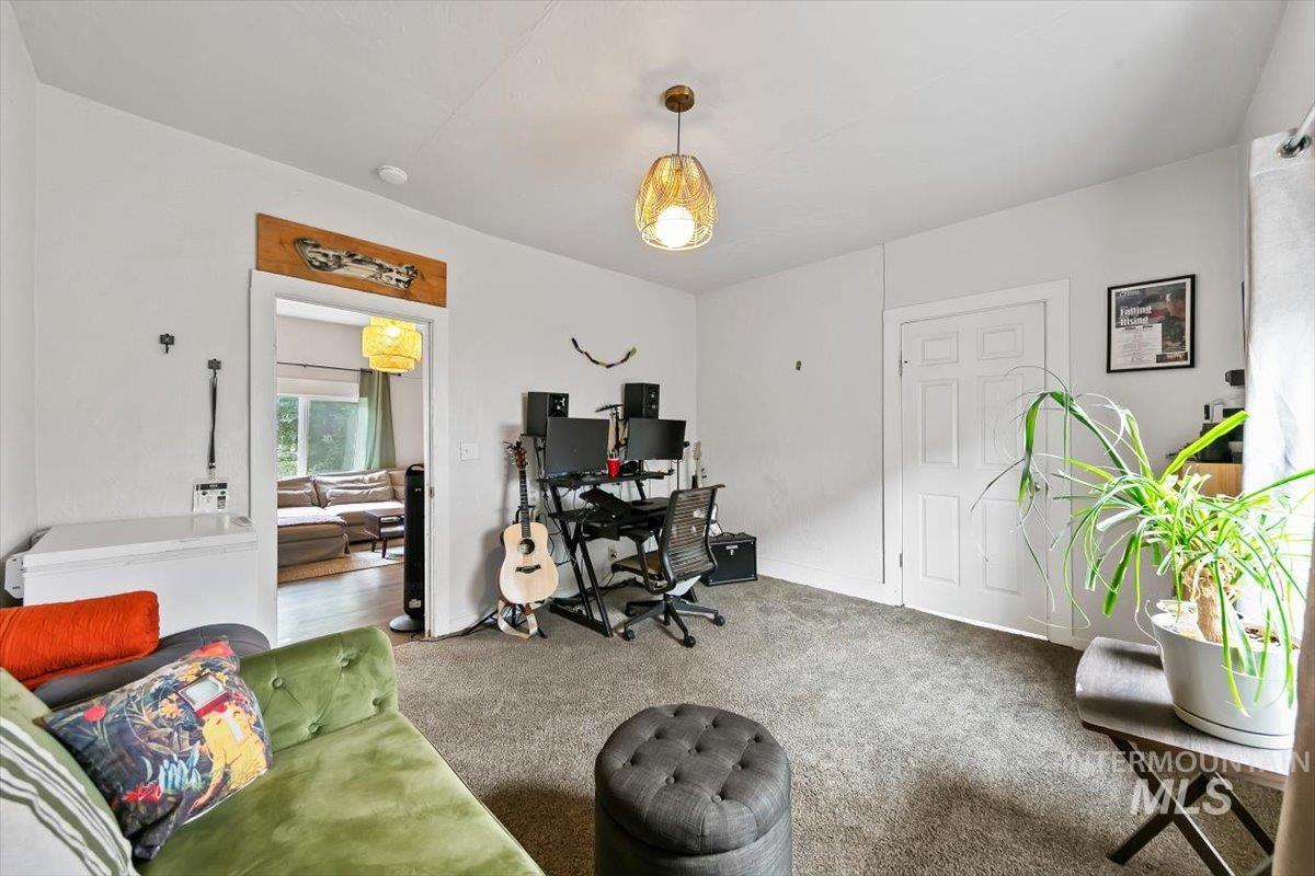 512 15th Ave N, Nampa, Idaho 83687, 3 Bedrooms, 1 Bathroom, Residential For Sale, Price $329,000, 98994167