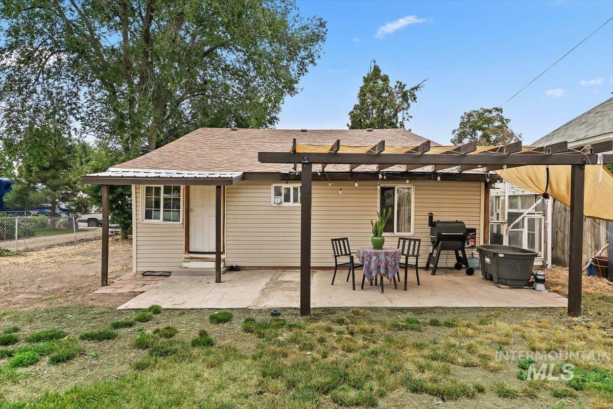 512 15th Ave N, Nampa, Idaho 83687, 3 Bedrooms, 1 Bathroom, Residential For Sale, Price $329,000, 98994167