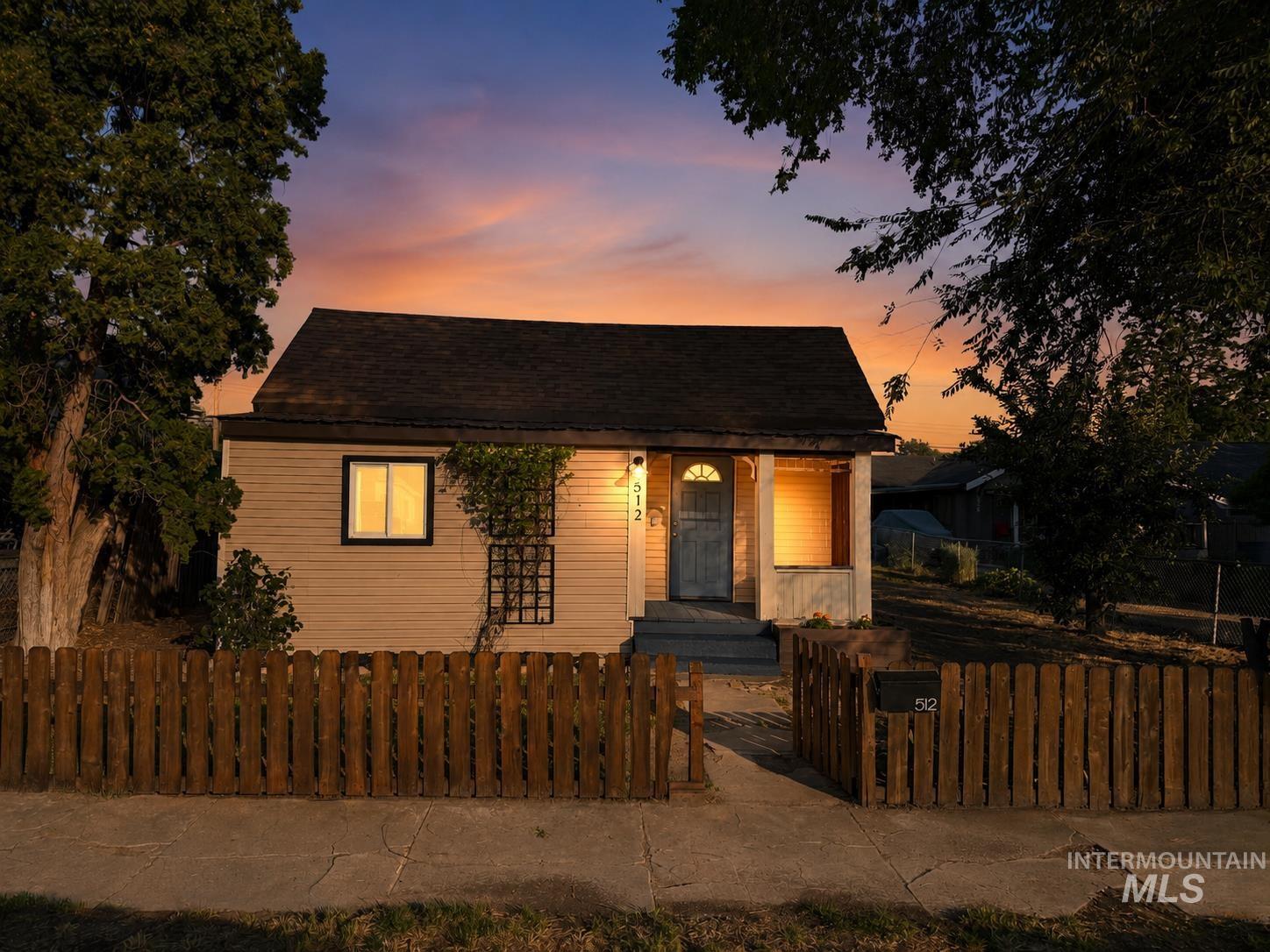512 15th Ave N, Nampa, Idaho 83687, 3 Bedrooms, 1 Bathroom, Residential For Sale, Price $334,900,MLS 98994167