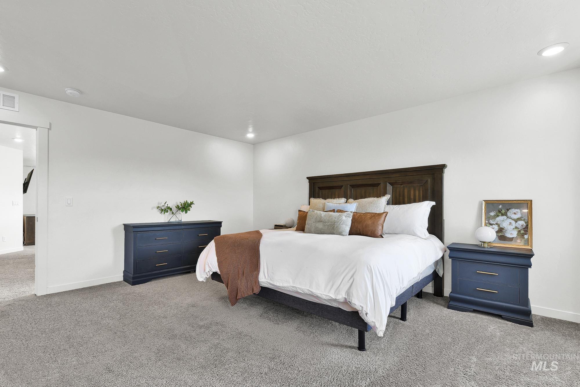 717 Lyra St, Meridian, Idaho 83642, 4 Bedrooms, 2.5 Bathrooms, Residential For Sale, Price $549,900,MLS 98994169