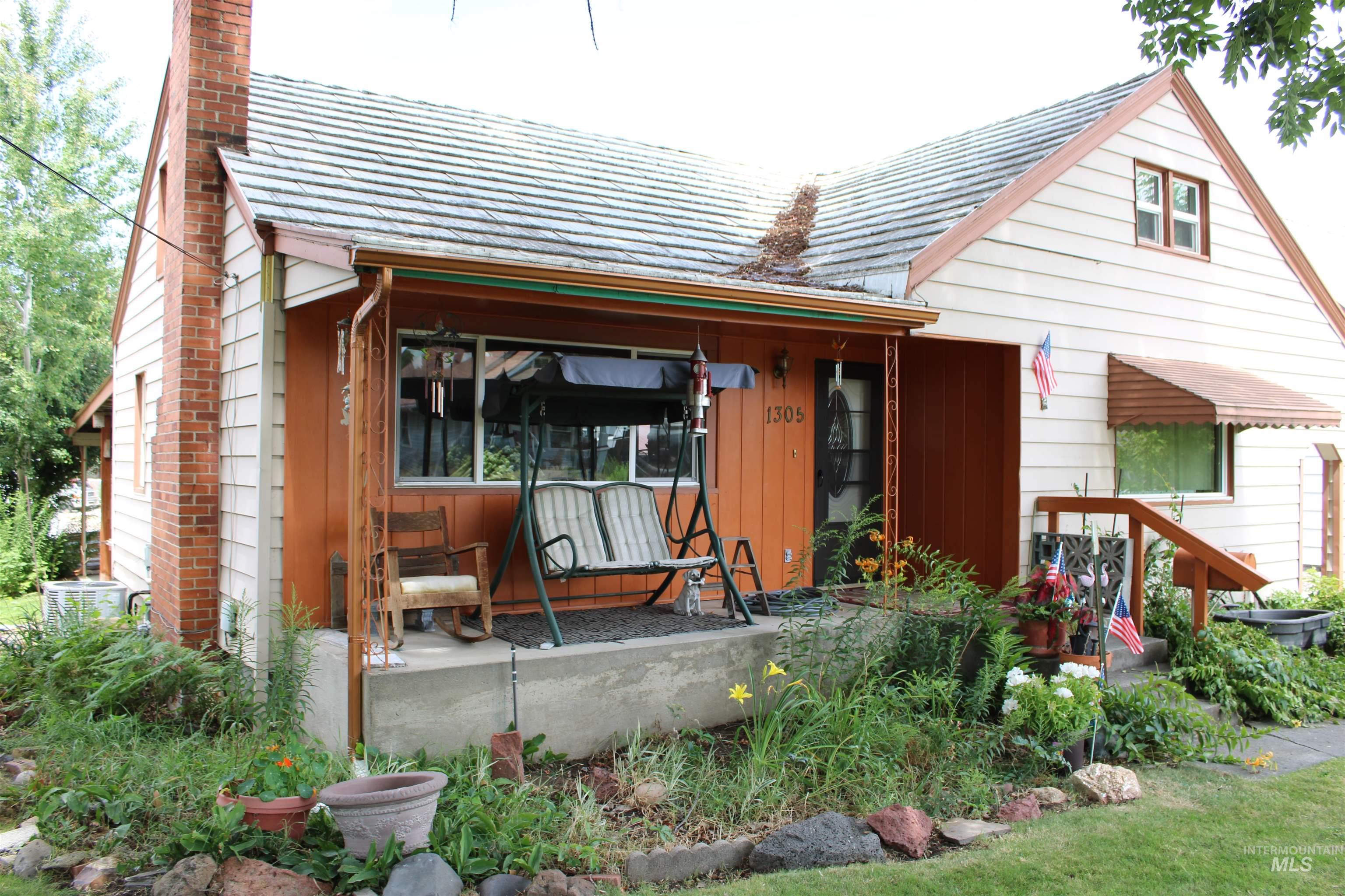 1305 12th Ave, Lewiston, Idaho 83501, 3 Bedrooms, 1 Bathroom, Residential For Sale, Price $394,999,MLS 98994170