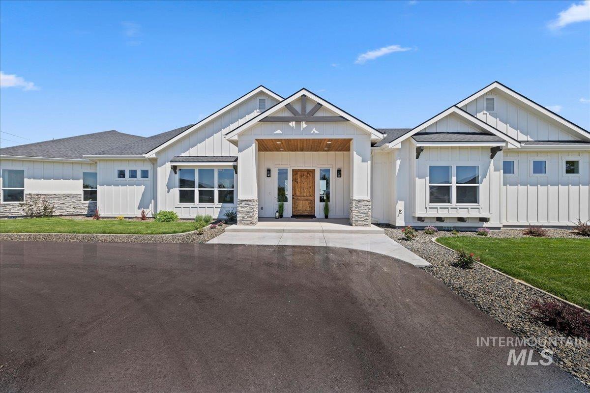 16876 Spring Meadow Dr, Caldwell, Idaho 83607, 4 Bedrooms, 4 Bathrooms, Residential For Sale, Price $1,650,000,MLS 98994180