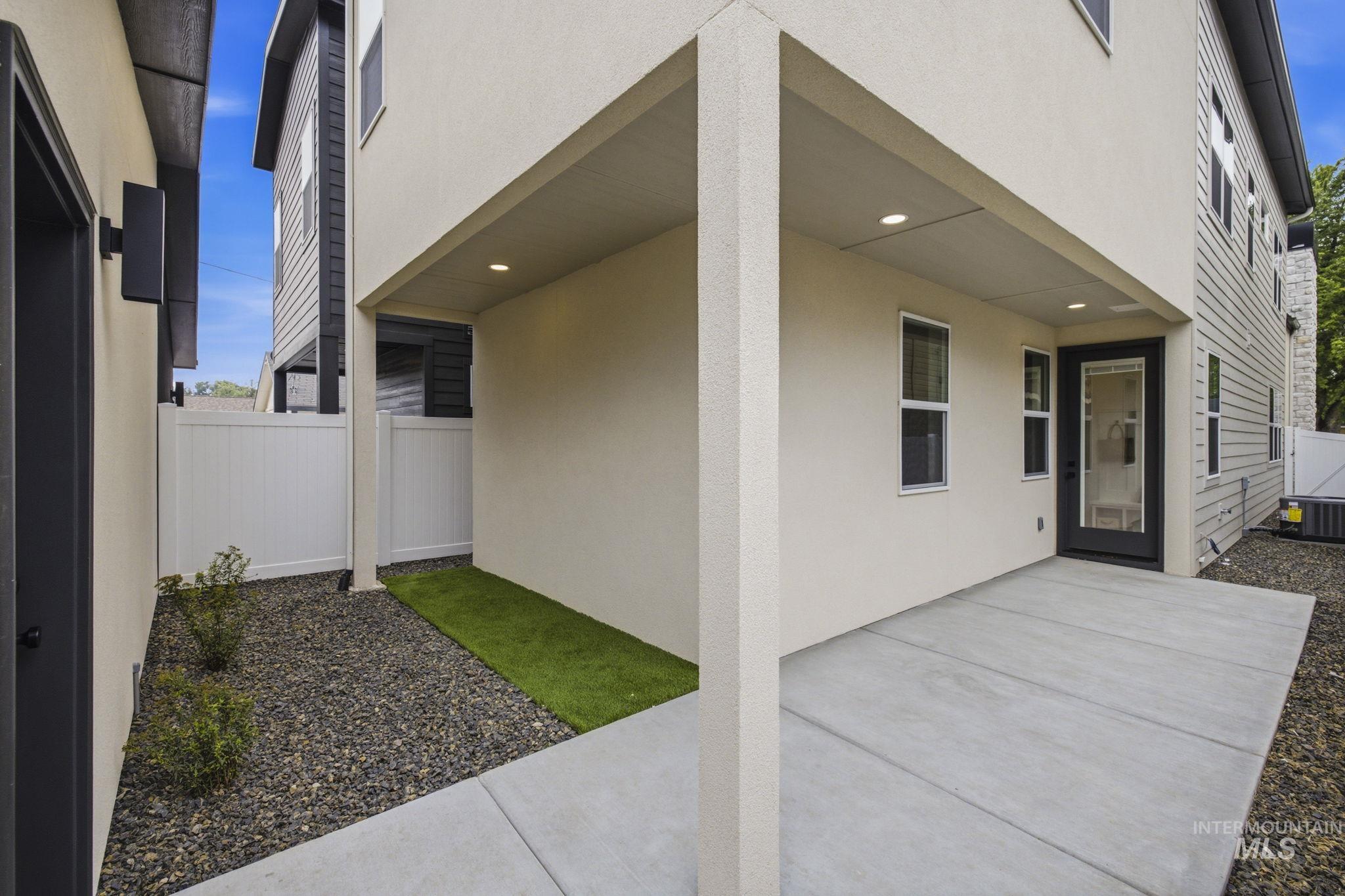 1818 S. Hervey Street, Boise, Idaho 83705, 3 Bedrooms, 3.5 Bathrooms, Residential For Sale, Price $775,000,MLS 98994184