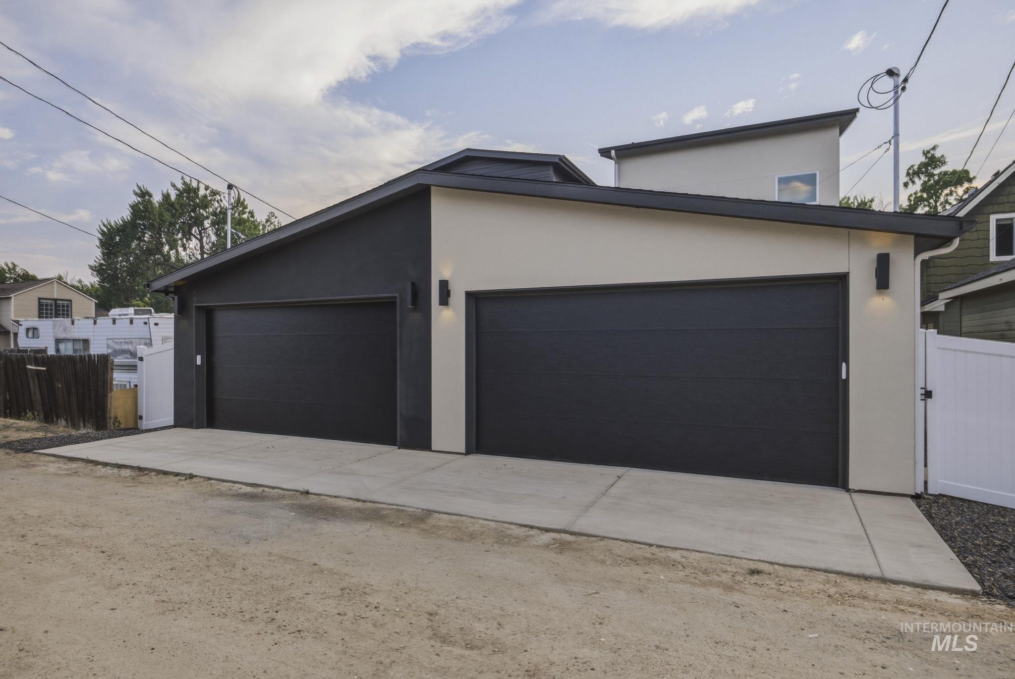 1818 S. Hervey Street, Boise, Idaho 83705, 3 Bedrooms, 3.5 Bathrooms, Residential For Sale, Price $775,000,MLS 98994184