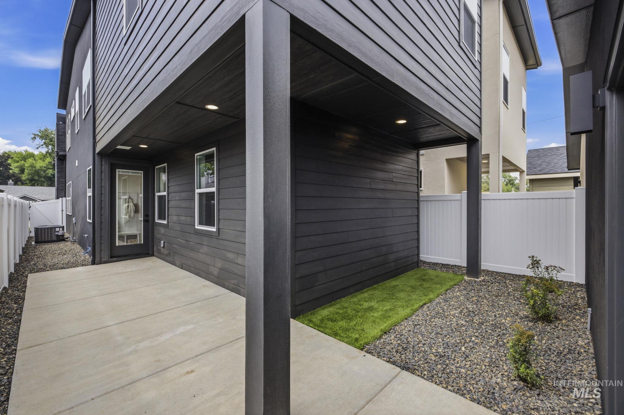 1820 S. Hervey Street, Boise, Idaho 83705, 3 Bedrooms, 3.5 Bathrooms, Residential For Sale, Price $775,000,MLS 98994187
