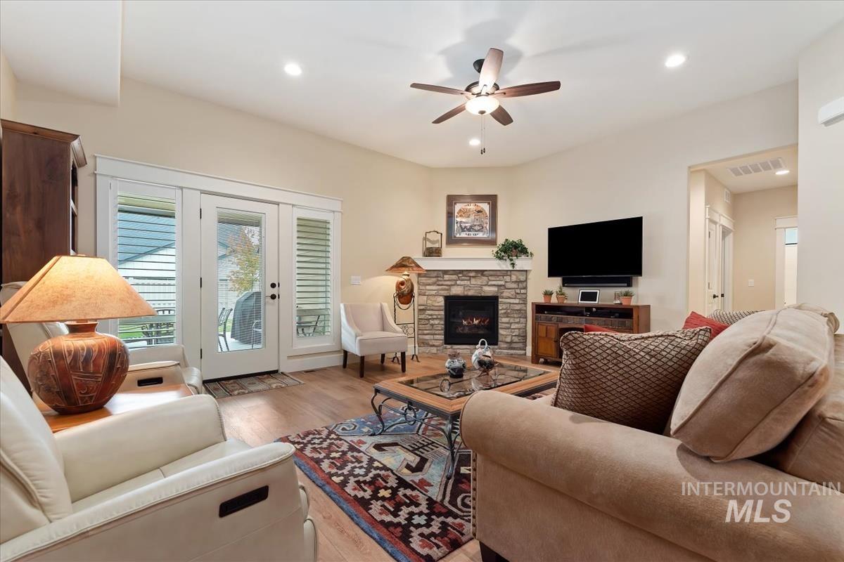 4683 S Amorita Place, Meridian, Idaho 83642, 3 Bedrooms, 2 Bathrooms, Residential For Sale, Price $609,999,MLS 98994189