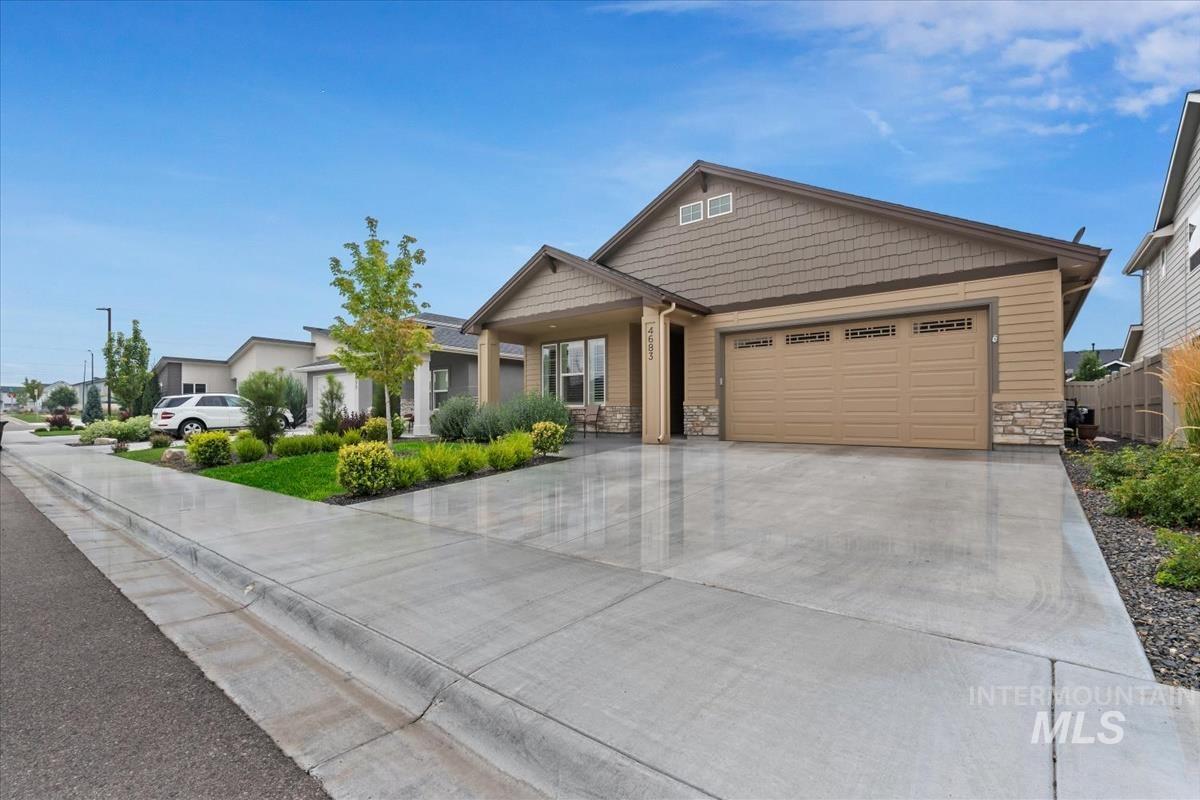 4683 S Amorita Place, Meridian, Idaho 83642, 3 Bedrooms, 2 Bathrooms, Residential For Sale, Price $609,999,MLS 98994189