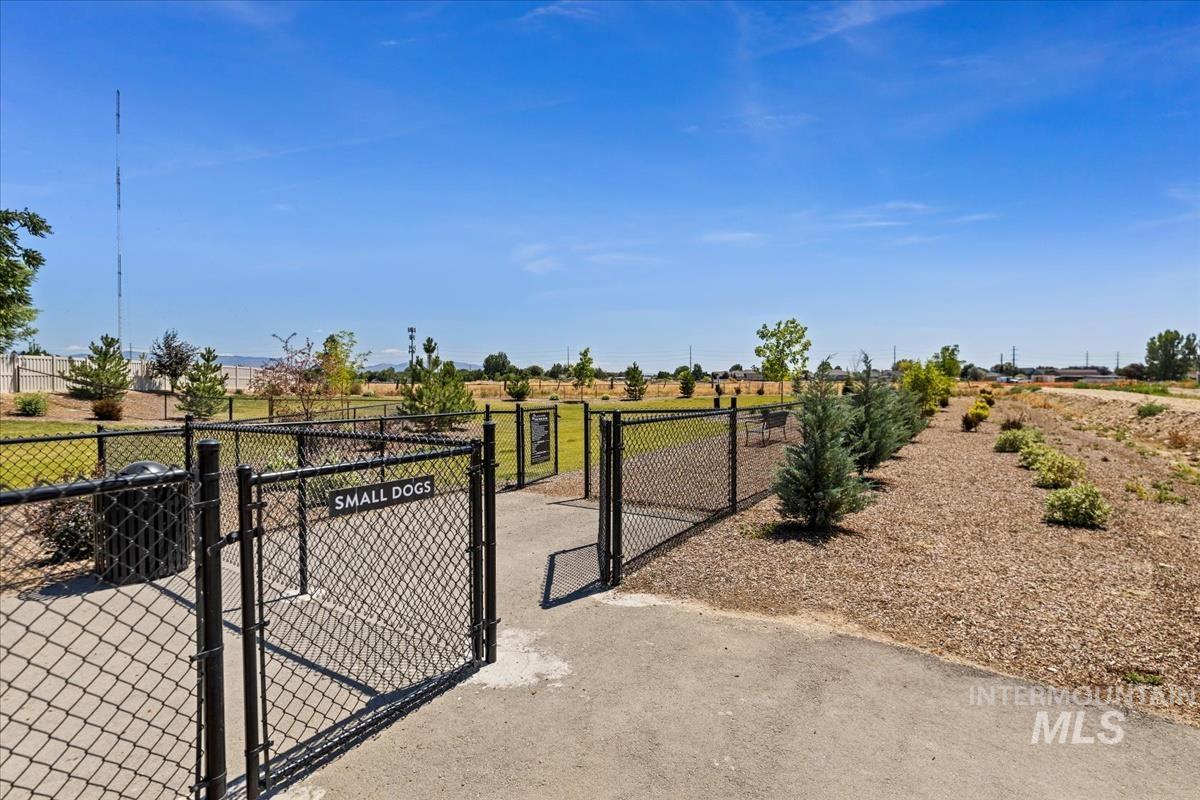 4683 S Amorita Place, Meridian, Idaho 83642, 3 Bedrooms, 2 Bathrooms, Residential For Sale, Price $609,999,MLS 98994189