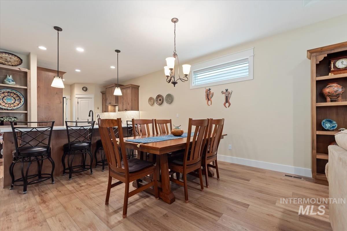4683 S Amorita Place, Meridian, Idaho 83642, 3 Bedrooms, 2 Bathrooms, Residential For Sale, Price $609,999,MLS 98994189