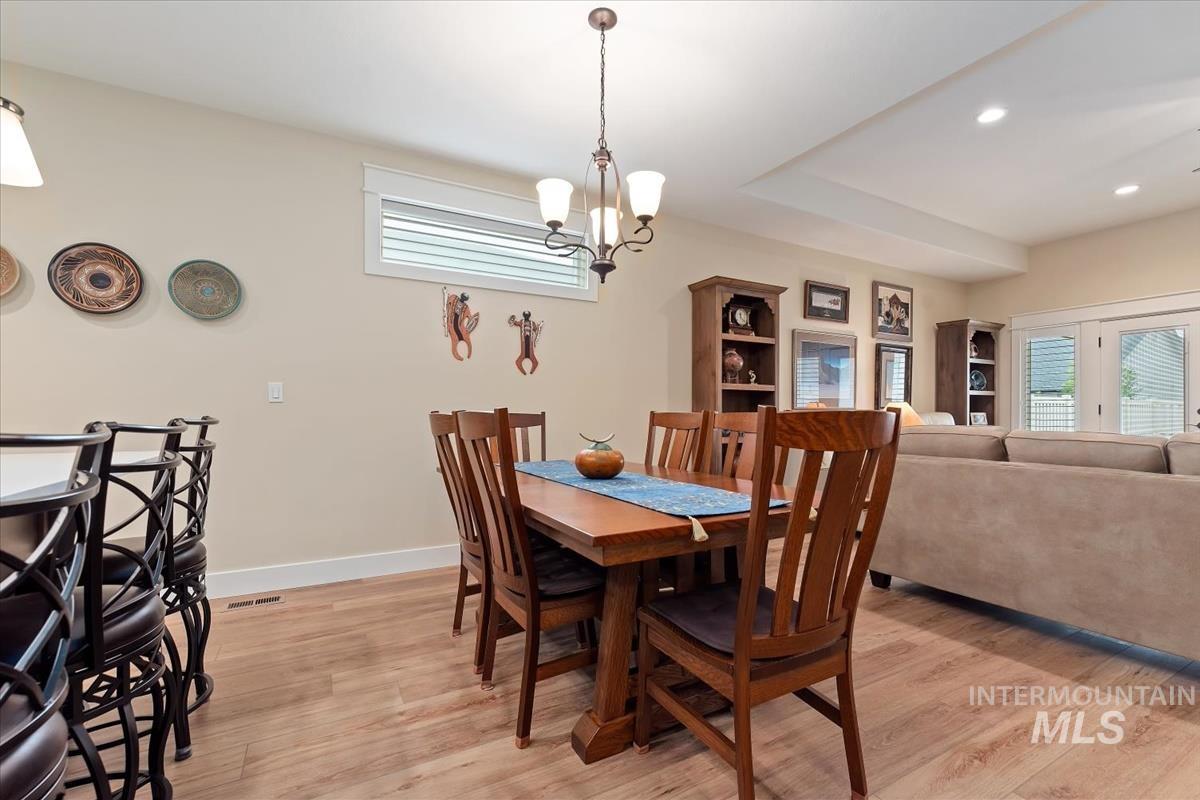4683 S Amorita Place, Meridian, Idaho 83642, 3 Bedrooms, 2 Bathrooms, Residential For Sale, Price $609,999,MLS 98994189