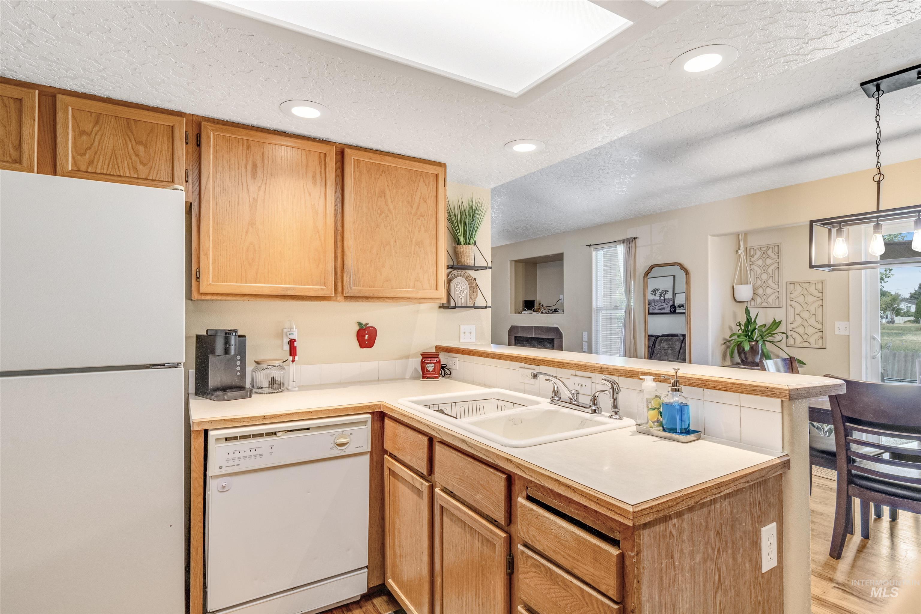 1316 Willow Creek Dr, Nampa, Idaho 83686, 4 Bedrooms, 2 Bathrooms, Residential For Sale, Price $410,000,MLS 98994197
