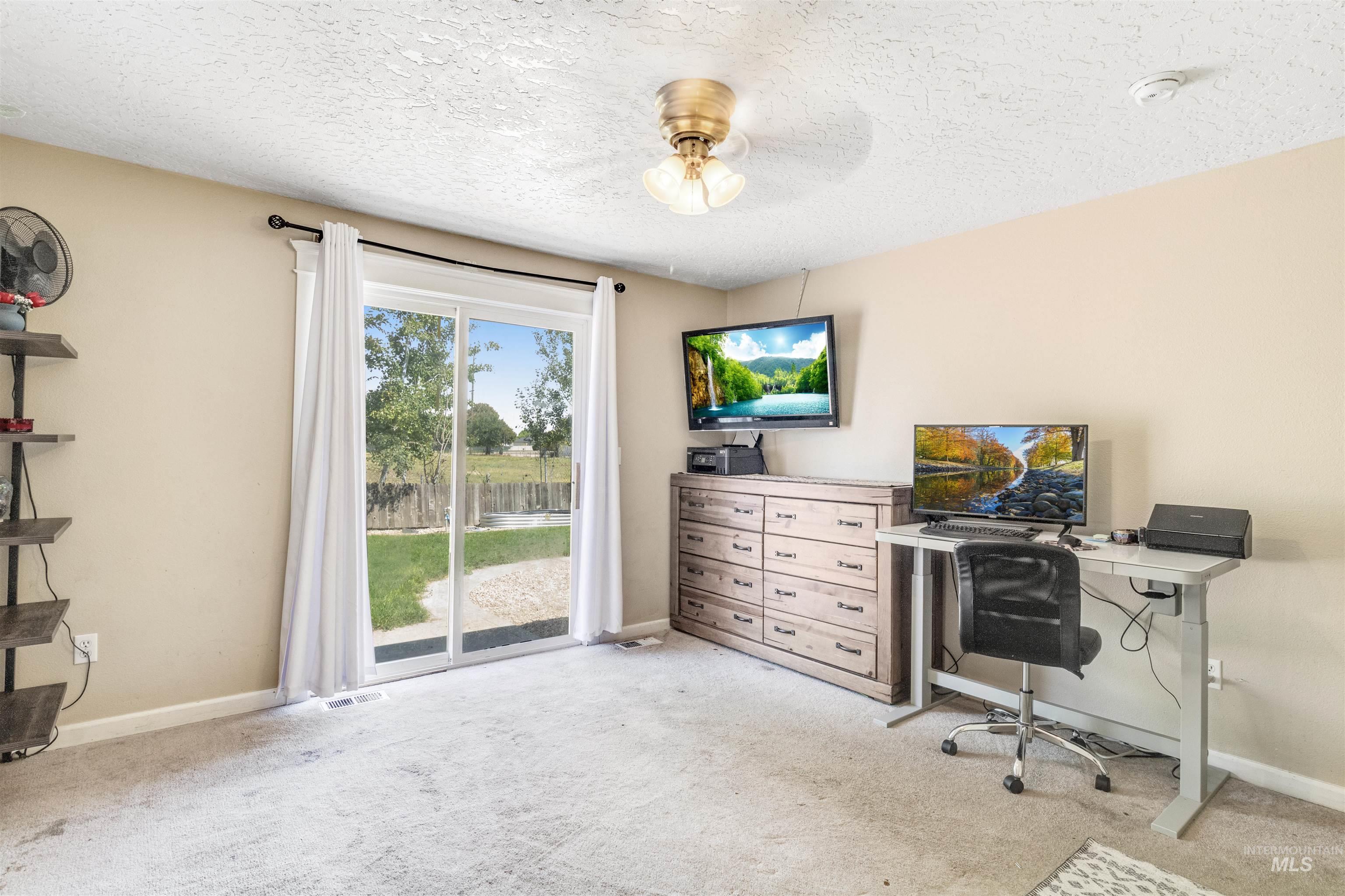 1316 Willow Creek Dr, Nampa, Idaho 83686, 4 Bedrooms, 2 Bathrooms, Residential For Sale, Price $410,000,MLS 98994197