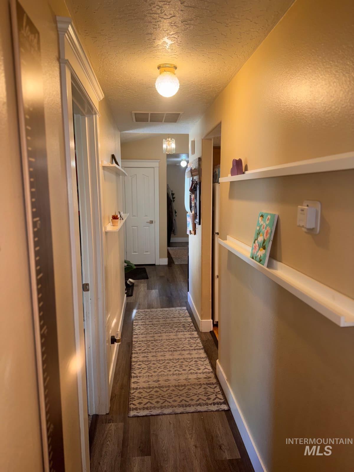 1316 Willow Creek Dr, Nampa, Idaho 83686, 4 Bedrooms, 2 Bathrooms, Residential For Sale, Price $410,000,MLS 98994197