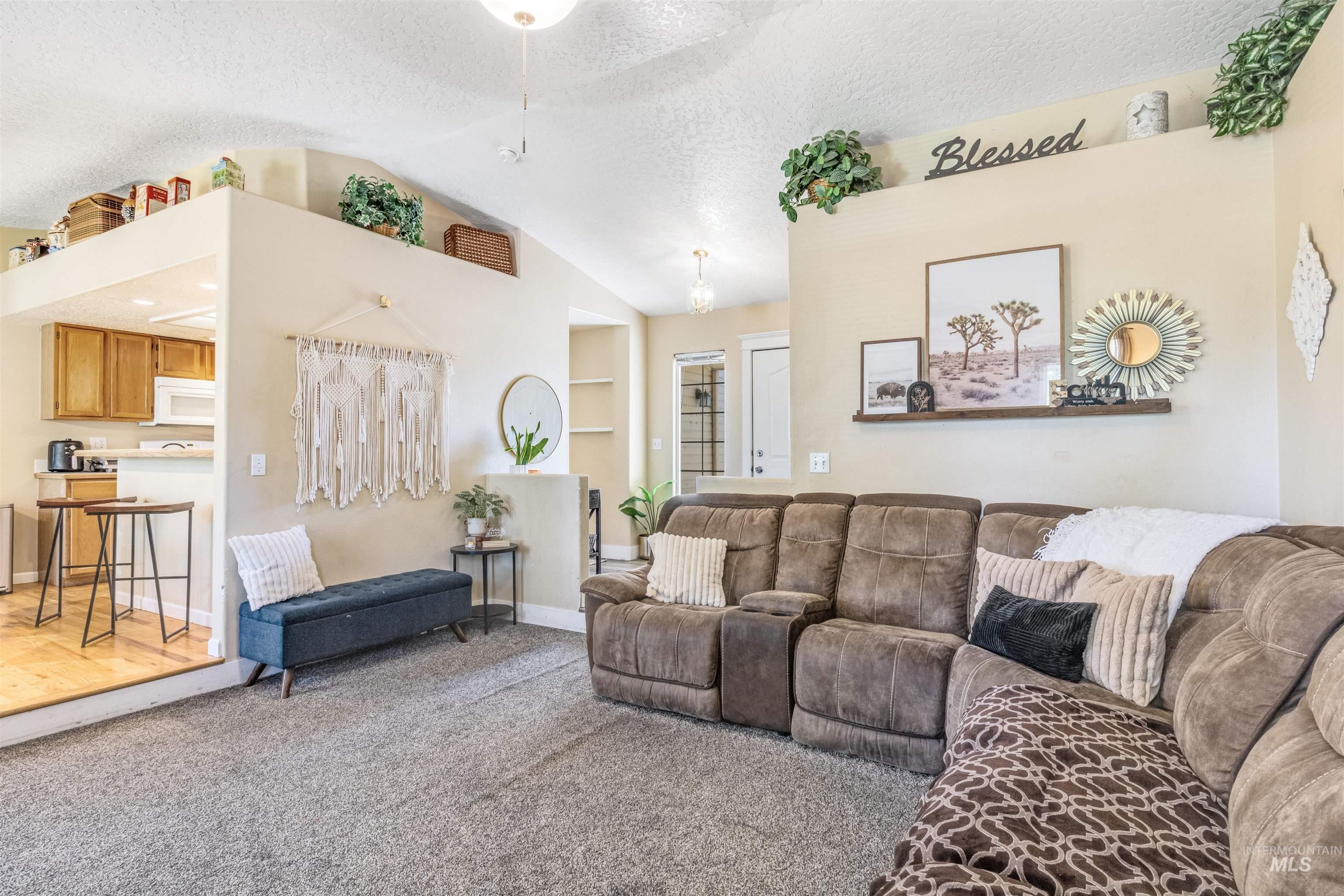1316 Willow Creek Dr, Nampa, Idaho 83686, 4 Bedrooms, 2 Bathrooms, Residential For Sale, Price $410,000,MLS 98994197