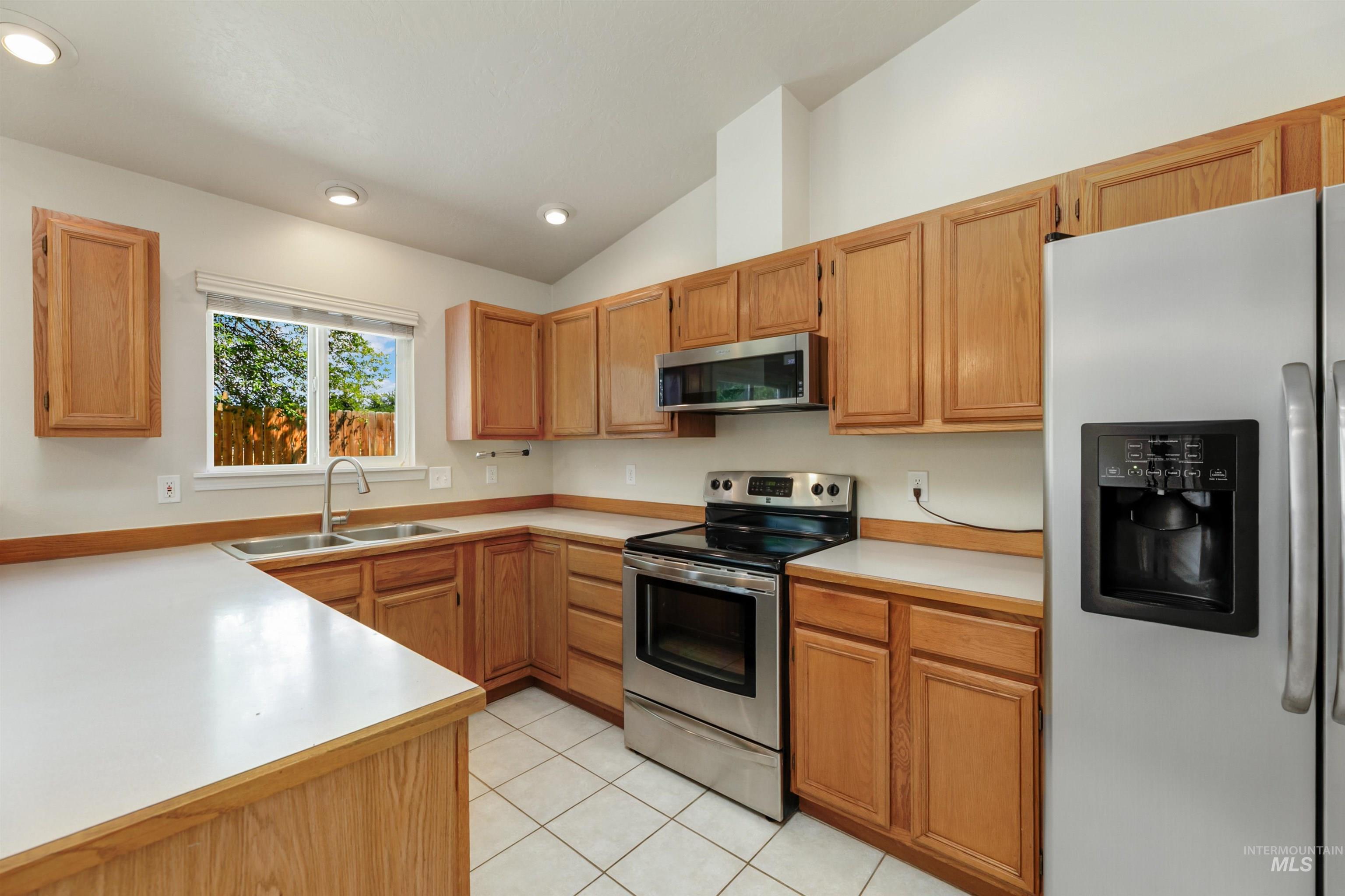 1042 N Stonehenge Way, Meridian, Idaho 83642, 3 Bedrooms, 2 Bathrooms, Residential For Sale, Price $400,000, 98994202