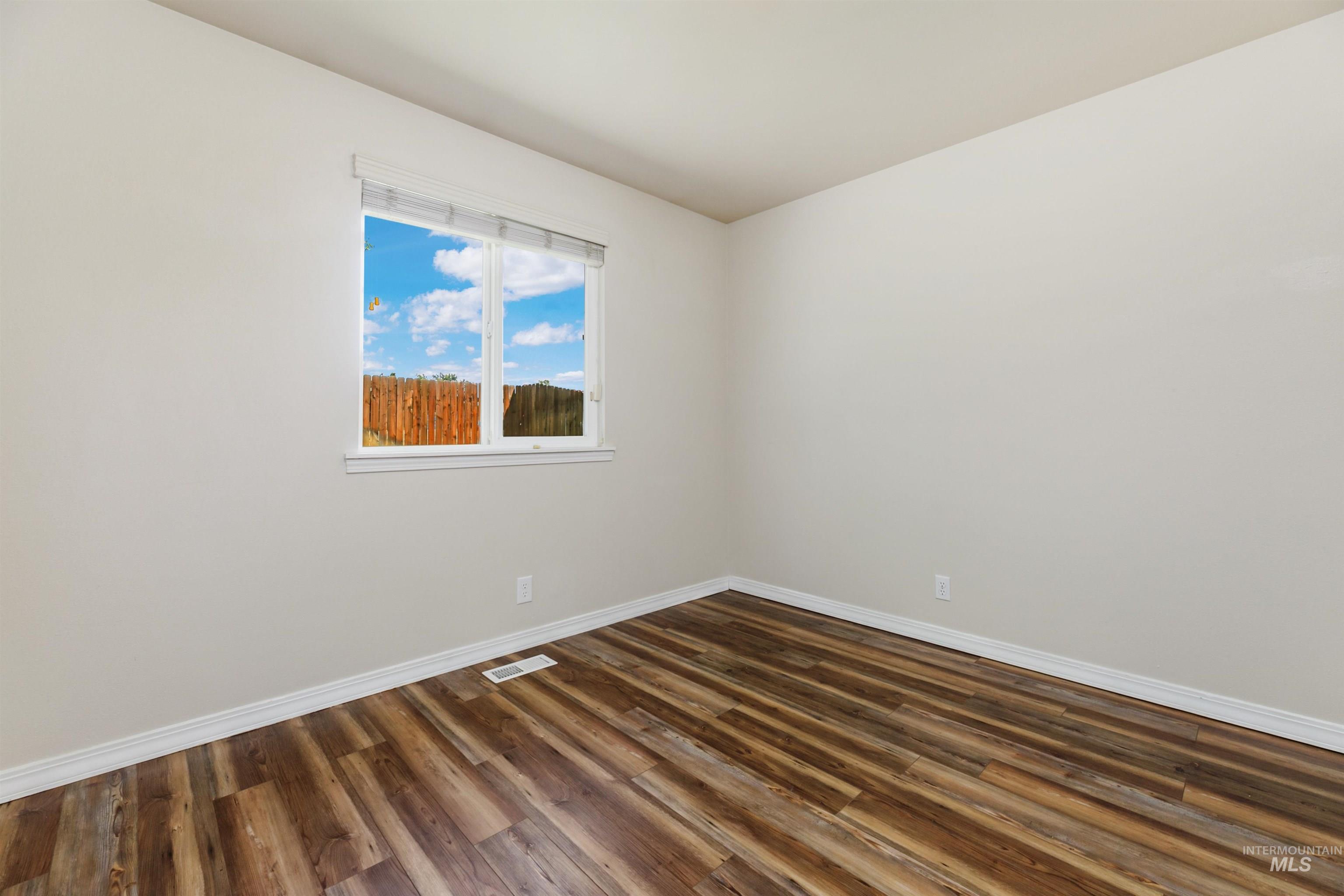 1042 N Stonehenge Way, Meridian, Idaho 83642, 3 Bedrooms, 2 Bathrooms, Residential For Sale, Price $400,000, 98994202