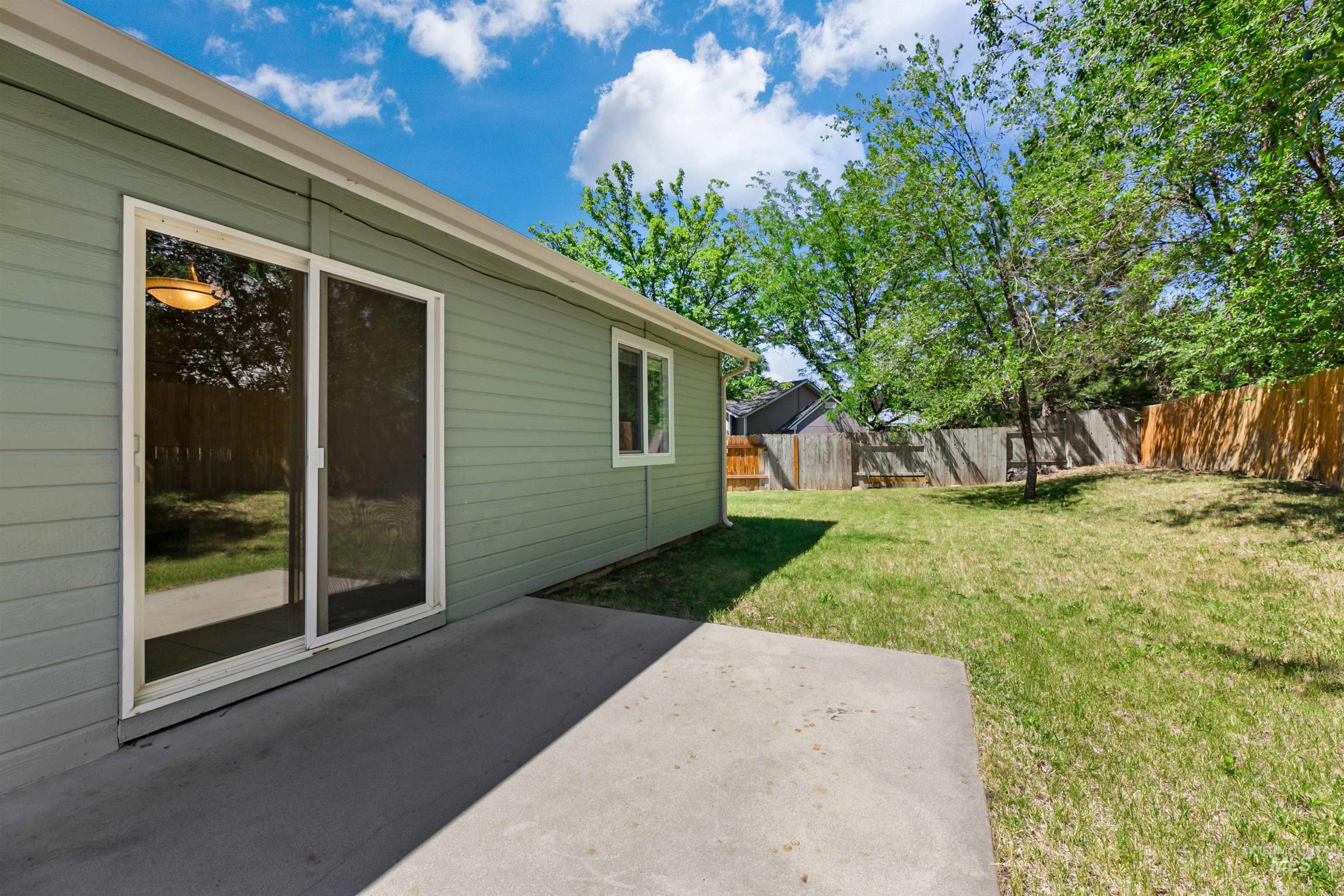 1042 N Stonehenge Way, Meridian, Idaho 83642, 3 Bedrooms, 2 Bathrooms, Residential For Sale, Price $400,000, 98994202