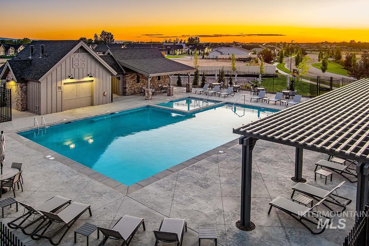 3689 S Cedarhurst Lane, Meridian, Idaho 83642, 3 Bedrooms, 2 Bathrooms, Residential For Sale, Price $515,800,MLS 98994203