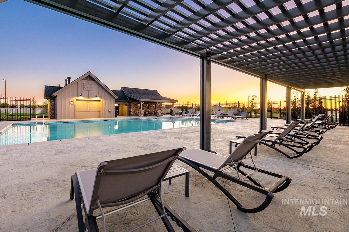 3689 S Cedarhurst Lane, Meridian, Idaho 83642, 3 Bedrooms, 2 Bathrooms, Residential For Sale, Price $515,800,MLS 98994203