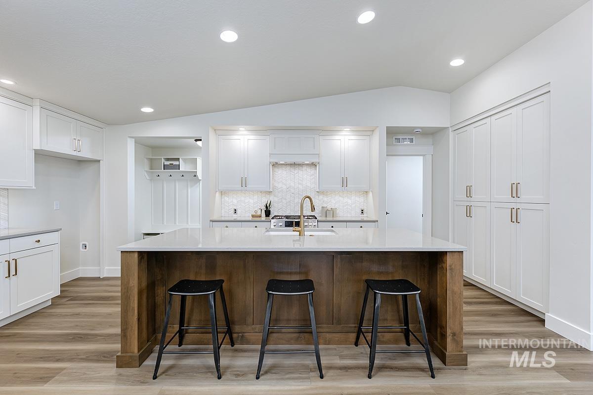 3689 S Cedarhurst Lane, Meridian, Idaho 83642, 3 Bedrooms, 2 Bathrooms, Residential For Sale, Price $515,800,MLS 98994203