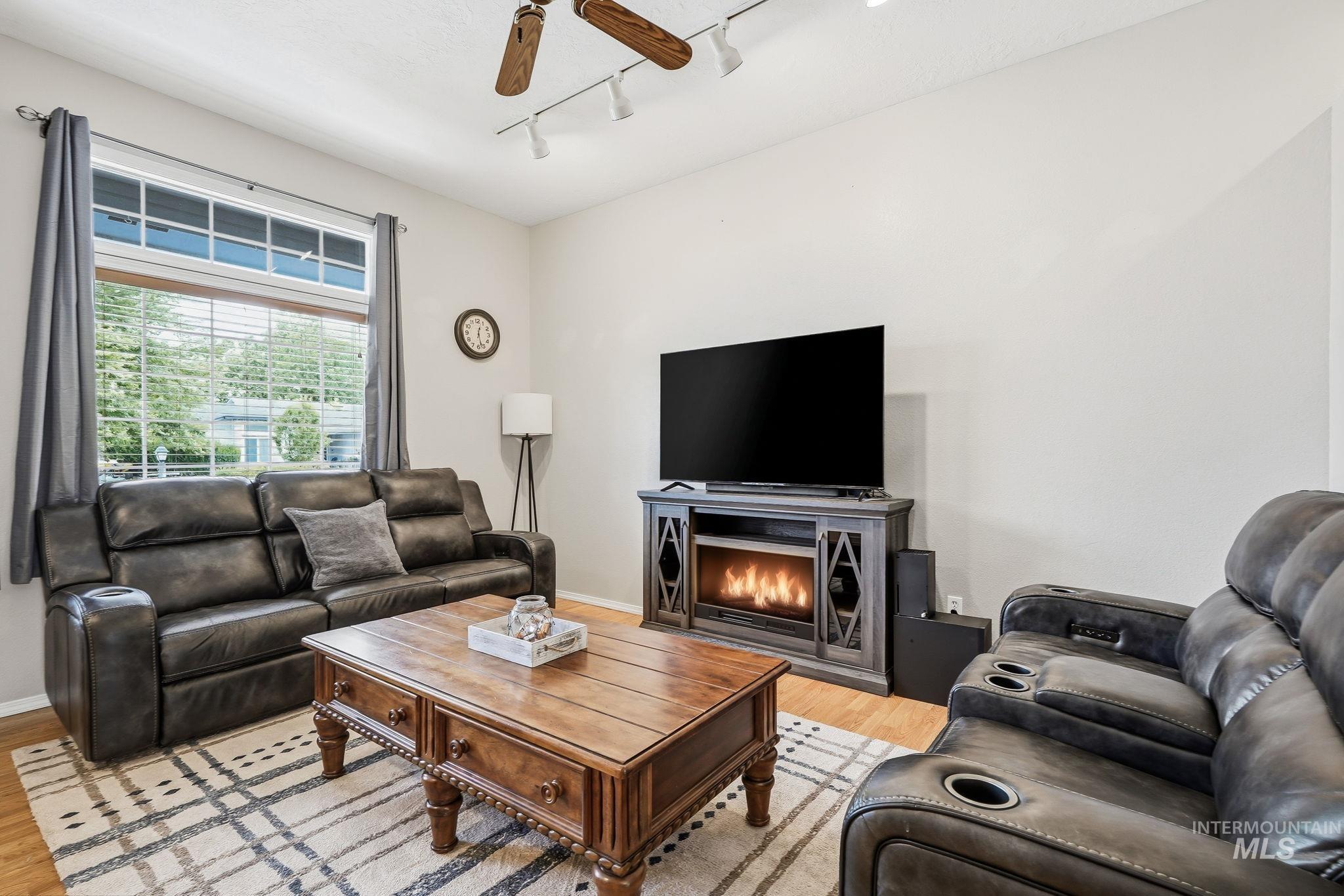 705 N Abernathy Way, Meridian, Idaho 83642, 3 Bedrooms, 2 Bathrooms, Residential For Sale, Price $409,900,MLS 98994205