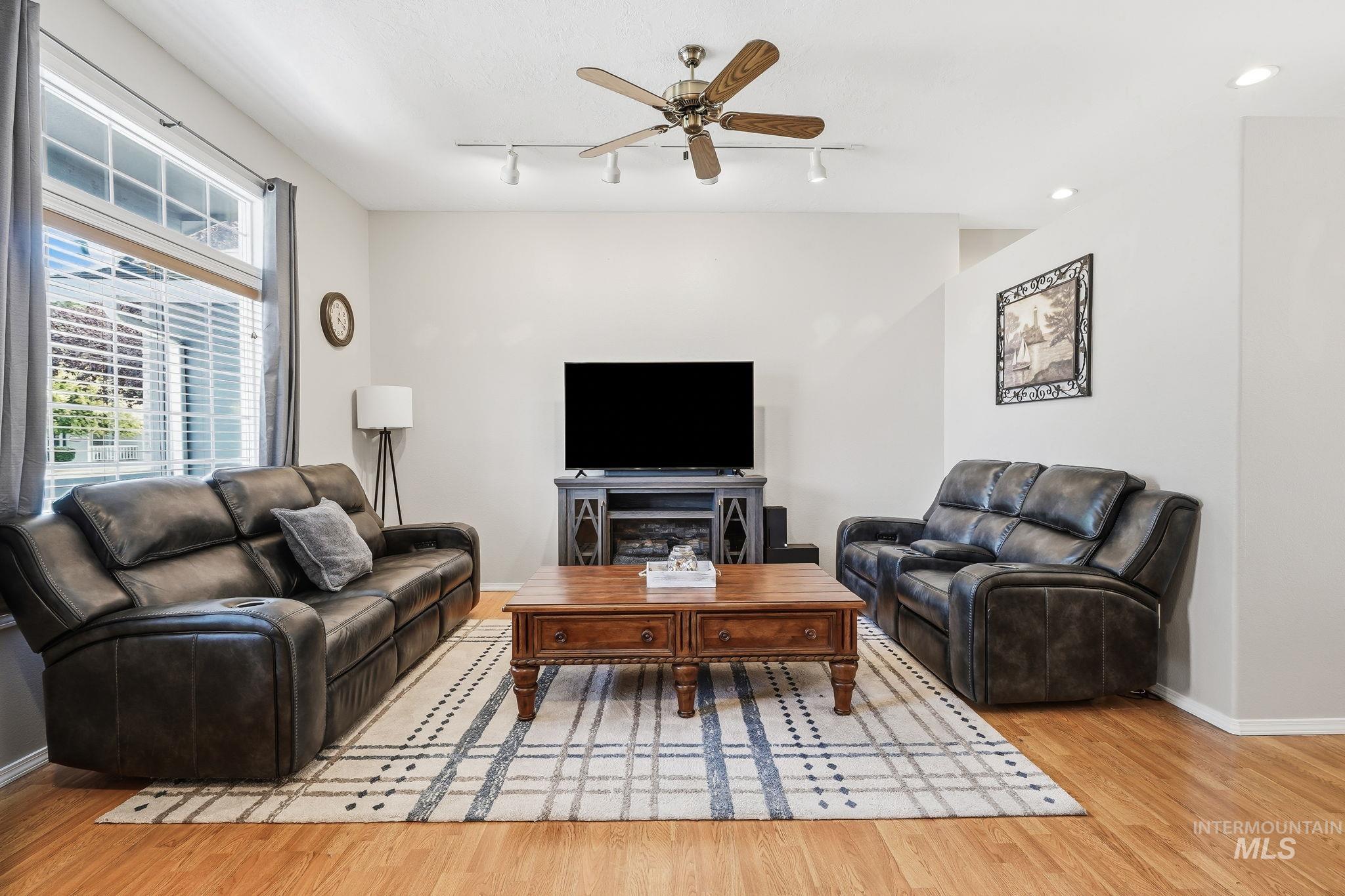 705 N Abernathy Way, Meridian, Idaho 83642, 3 Bedrooms, 2 Bathrooms, Residential For Sale, Price $409,900,MLS 98994205