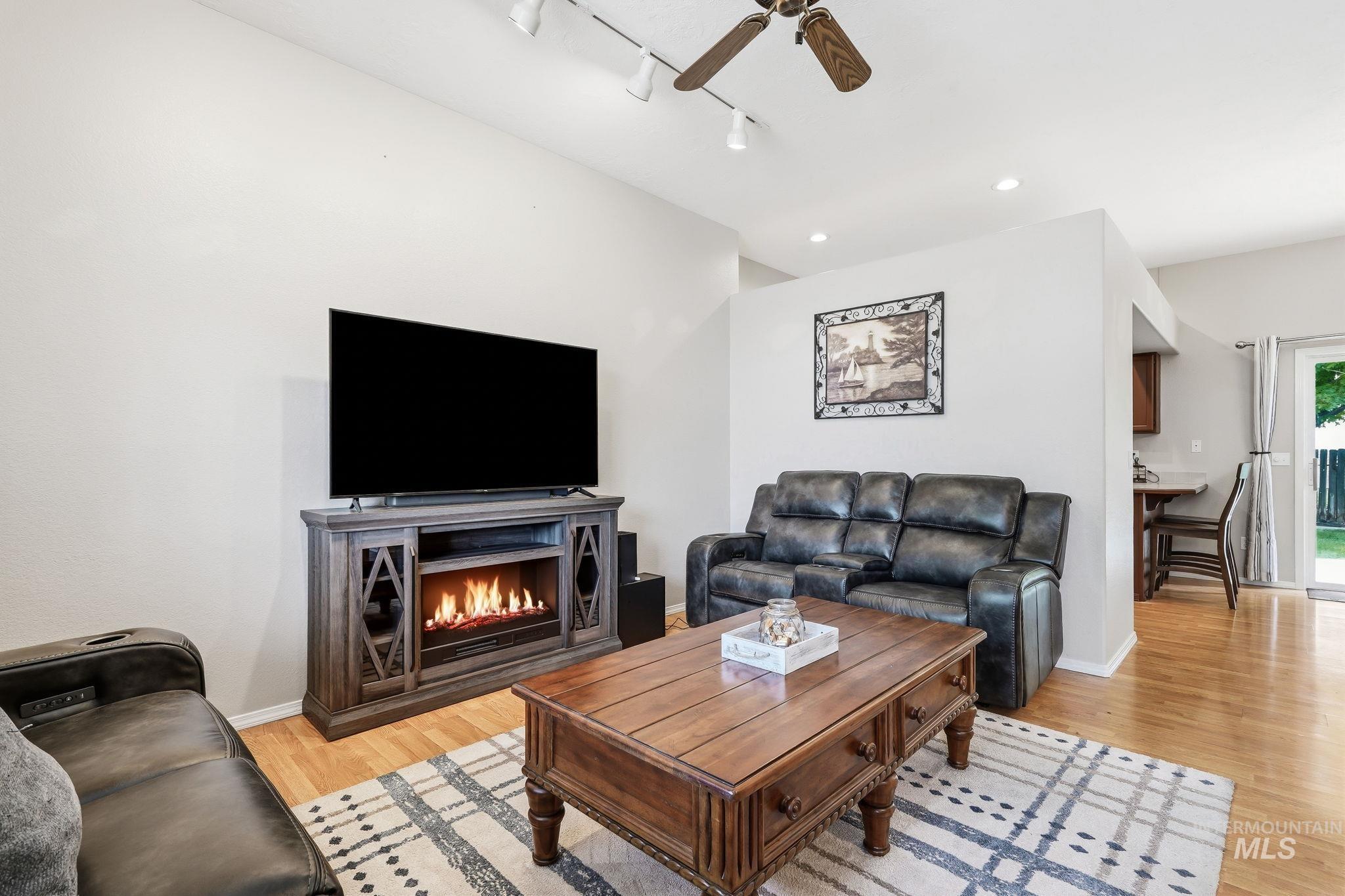 705 N Abernathy Way, Meridian, Idaho 83642, 3 Bedrooms, 2 Bathrooms, Residential For Sale, Price $409,900,MLS 98994205