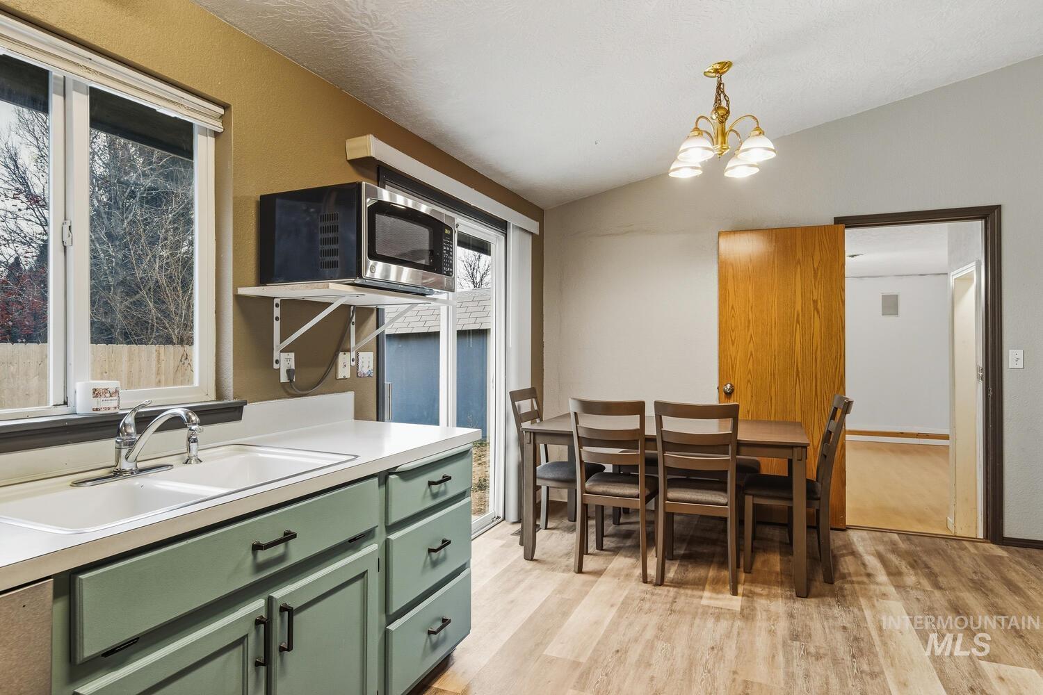1052 NW 5th Ave, Meridian, Idaho 83642, 3 Bedrooms, 2 Bathrooms, Residential For Sale, Price $360,000,MLS 98994215