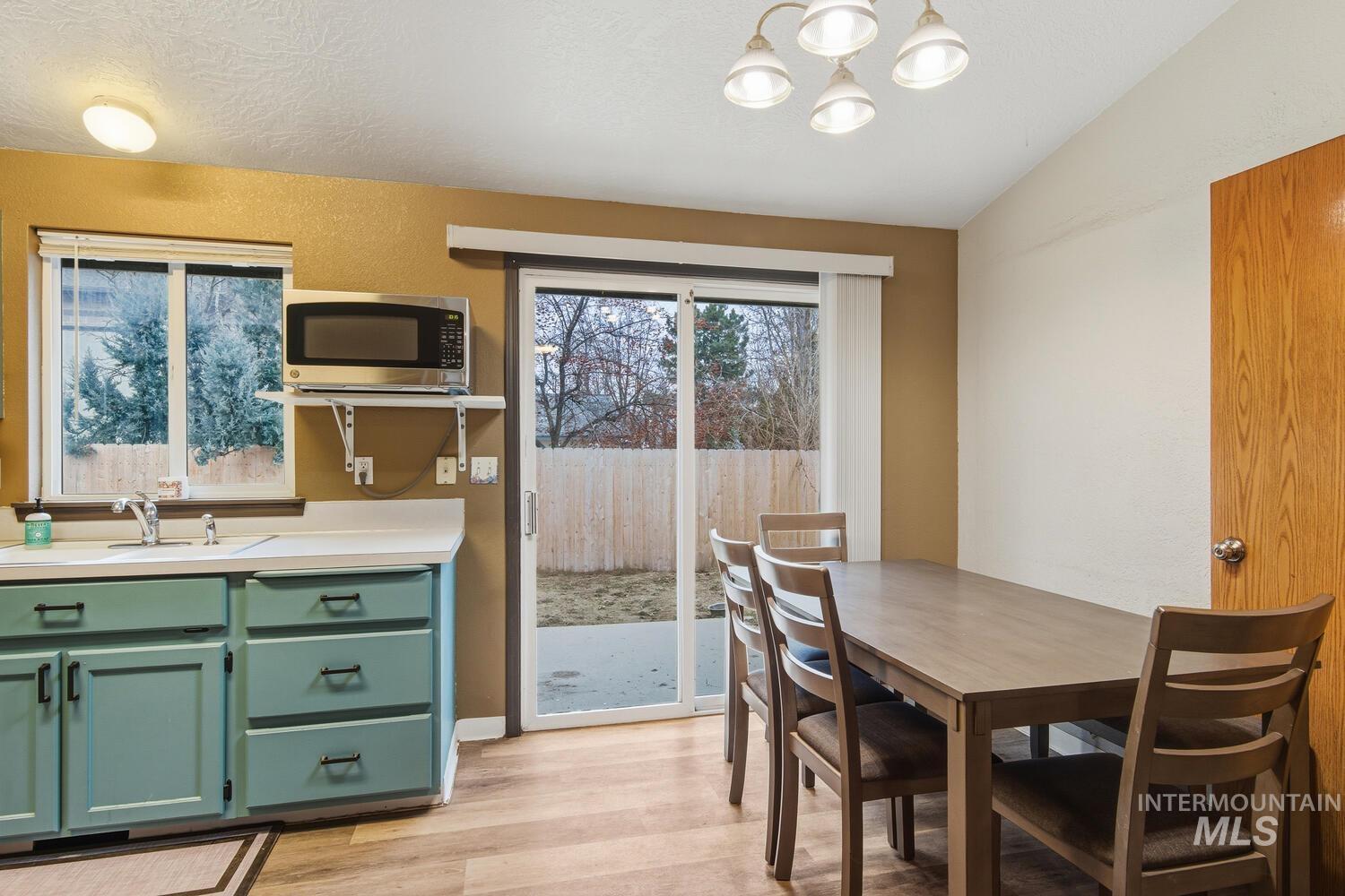 1052 NW 5th Ave, Meridian, Idaho 83642, 3 Bedrooms, 2 Bathrooms, Residential For Sale, Price $360,000,MLS 98994215