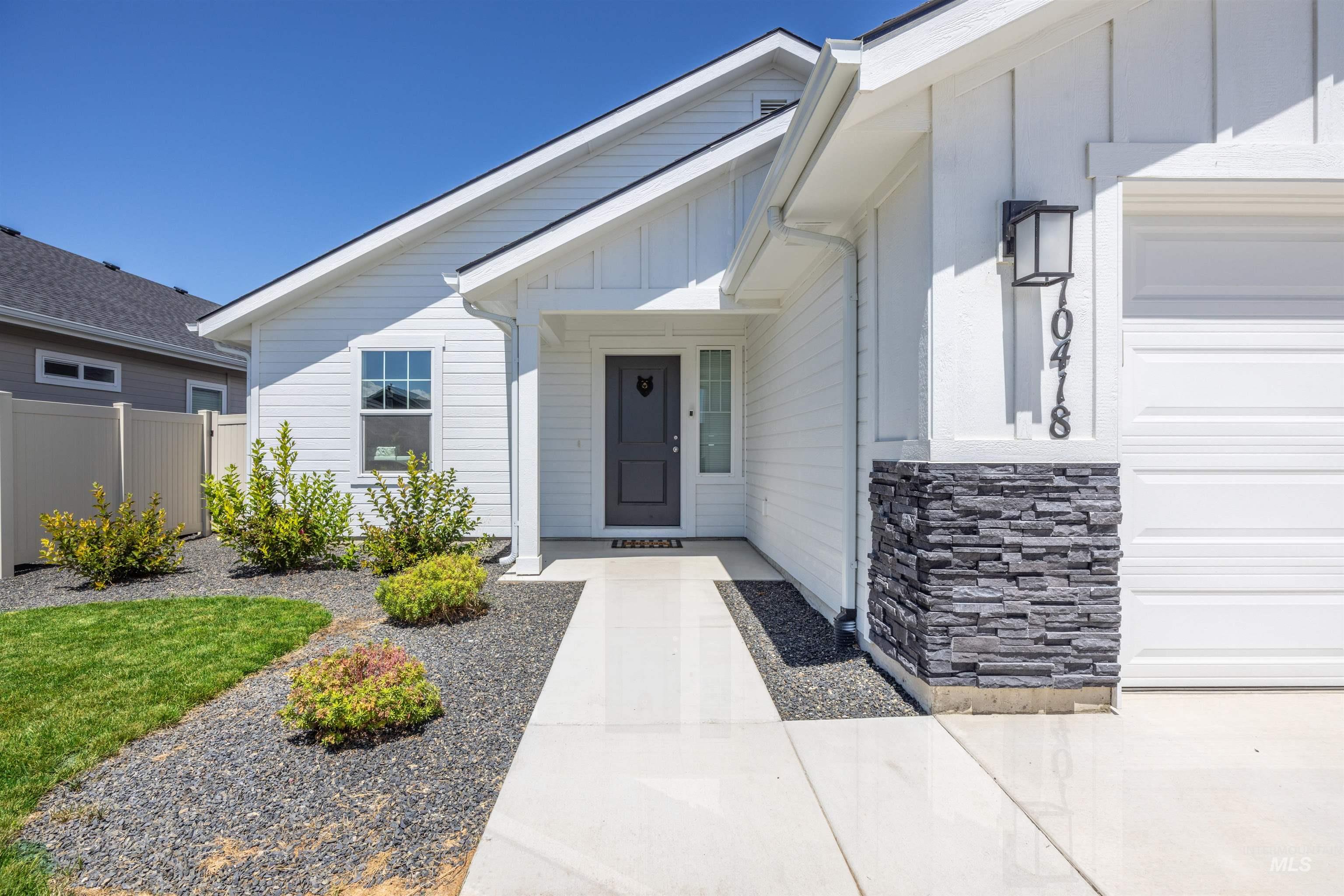 10418 Rockaway Ridge St, Nampa, Idaho 83687, 3 Bedrooms, 2 Bathrooms, Residential For Sale, Price $399,900,MLS 98994223