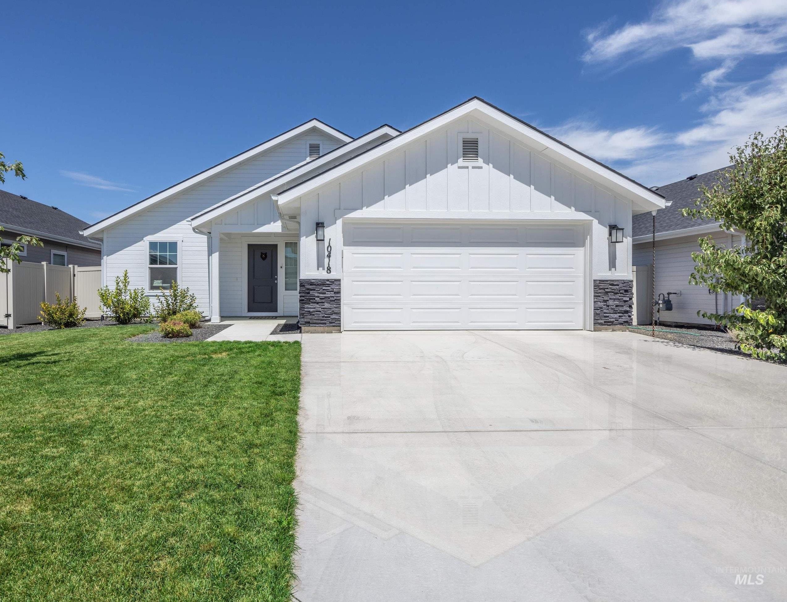 10418 Rockaway Ridge St, Nampa, Idaho 83687, 3 Bedrooms, 2 Bathrooms, Residential For Sale, Price $399,900,MLS 98994223