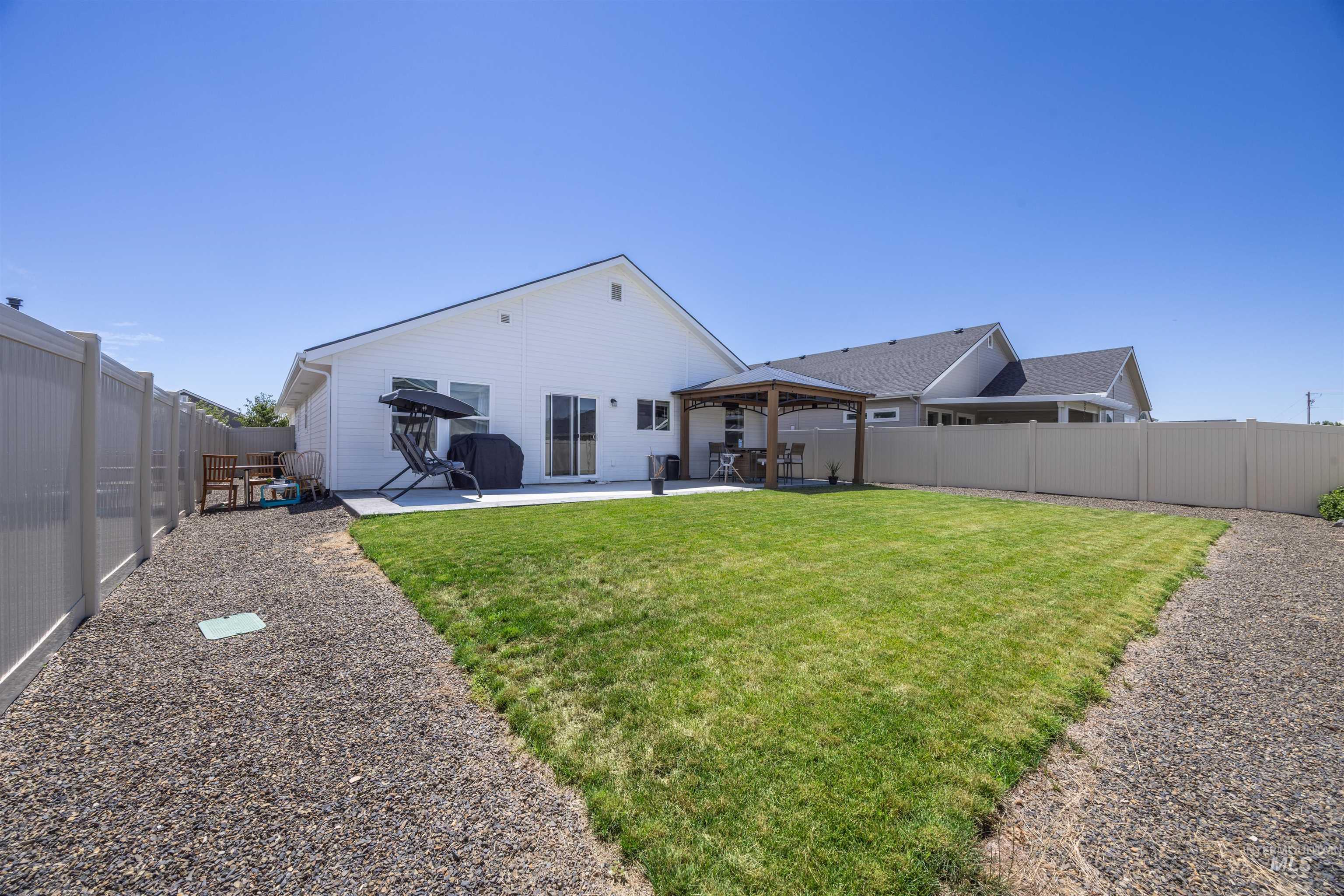 10418 Rockaway Ridge St, Nampa, Idaho 83687, 3 Bedrooms, 2 Bathrooms, Residential For Sale, Price $399,900,MLS 98994223