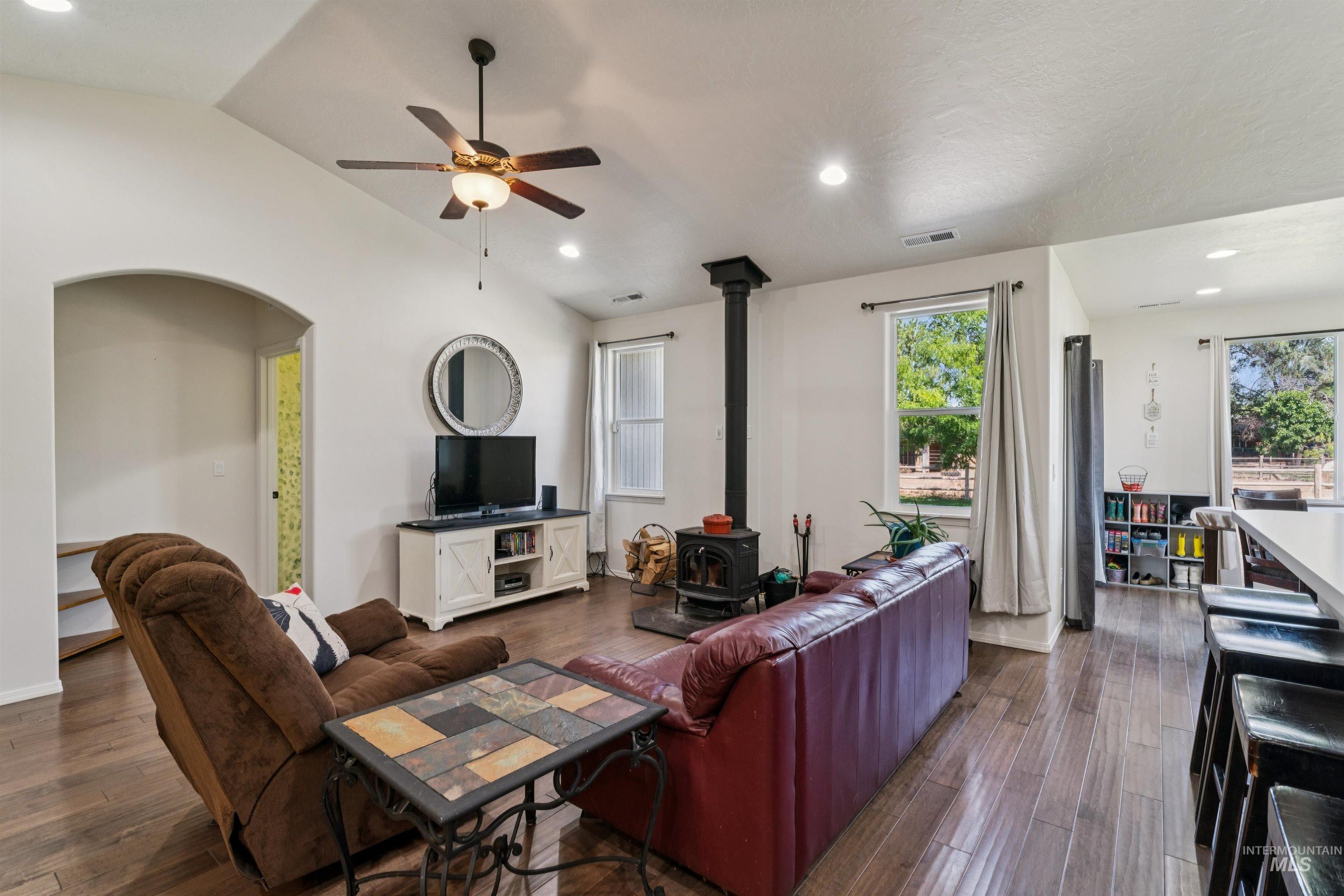 740 S School Ave, Kuna, Idaho 83634, 4 Bedrooms, 3 Bathrooms, Residential For Sale, Price $735,000, 98994225
