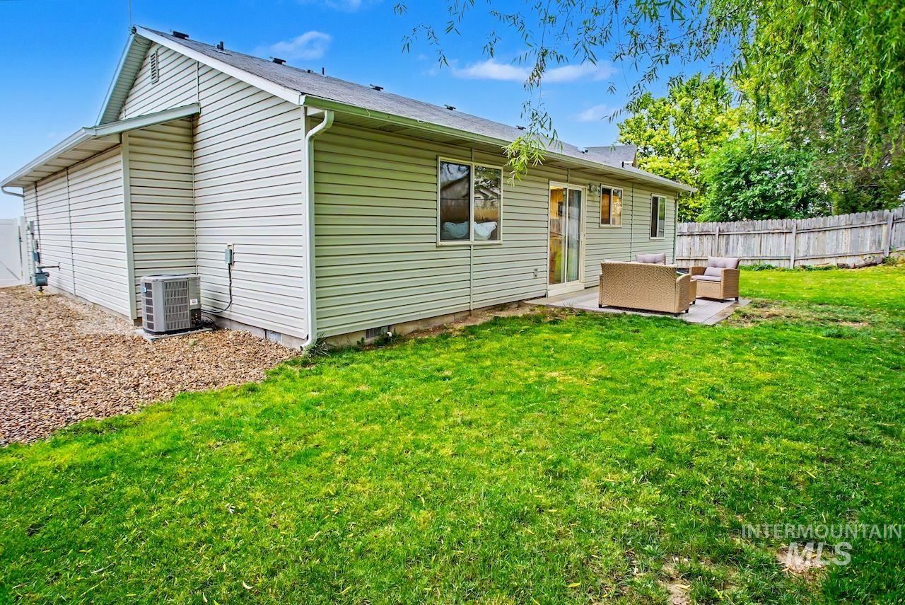 3339 Cedar Park Pl, Nampa, Idaho 83686, 3 Bedrooms, 2 Bathrooms, Residential For Sale, Price $369,900,MLS 98994226