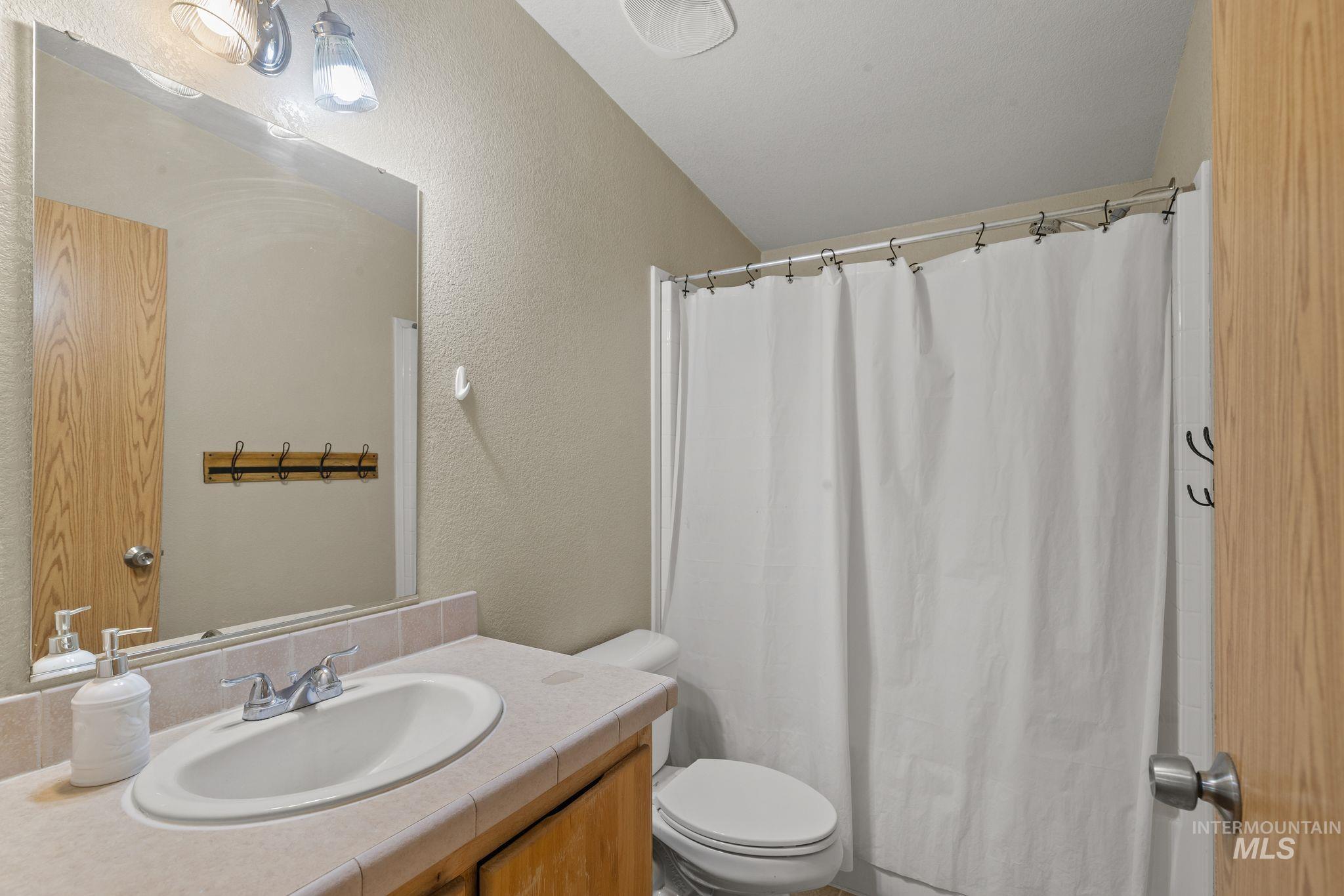40936 Bobcat Lane, Lewiston, Idaho 83501, 3 Bedrooms, 2 Bathrooms, Residential For Sale, Price $425,000,MLS 98994232
