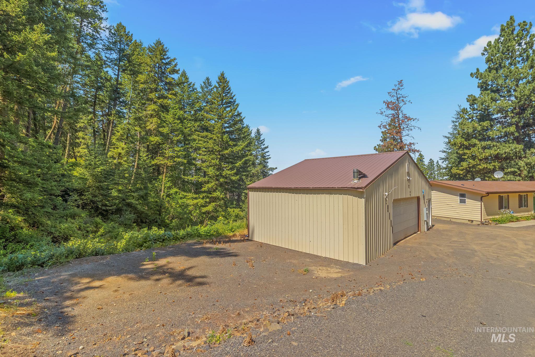 40936 Bobcat Lane, Lewiston, Idaho 83501, 3 Bedrooms, 2 Bathrooms, Residential For Sale, Price $425,000,MLS 98994232